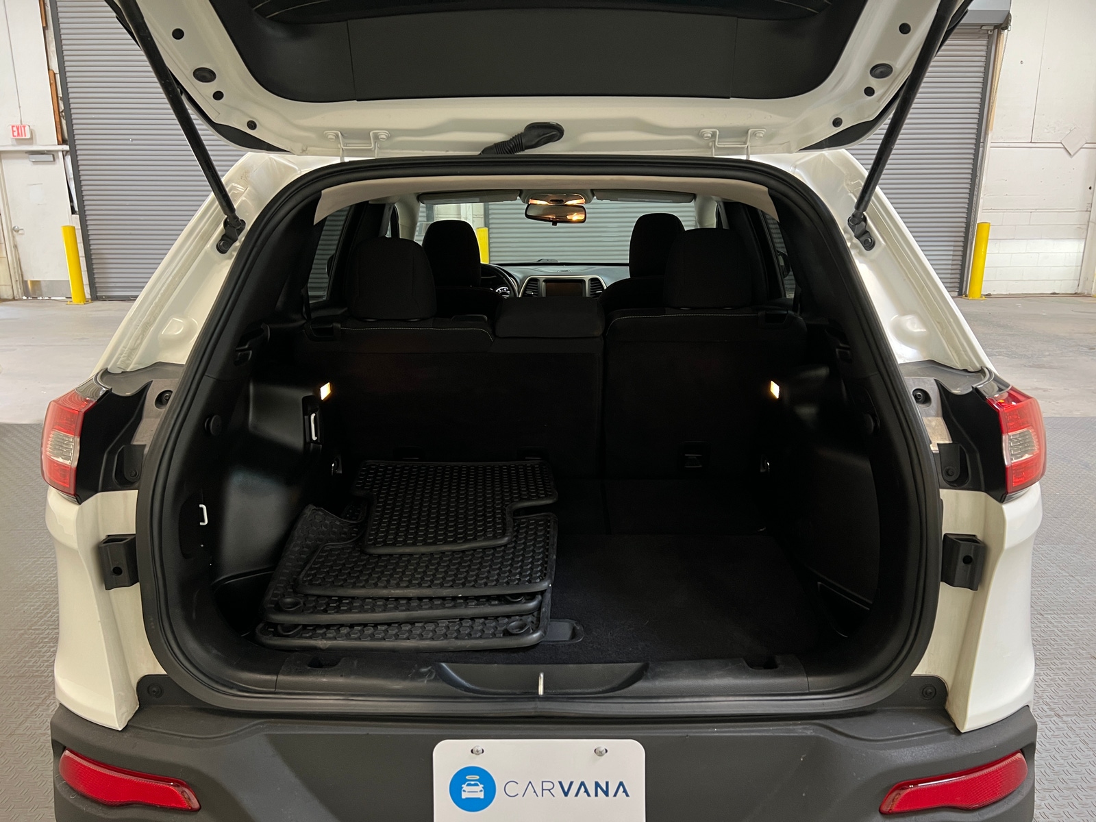 Thumbnail: 2017 Jeep Cherokee - 7