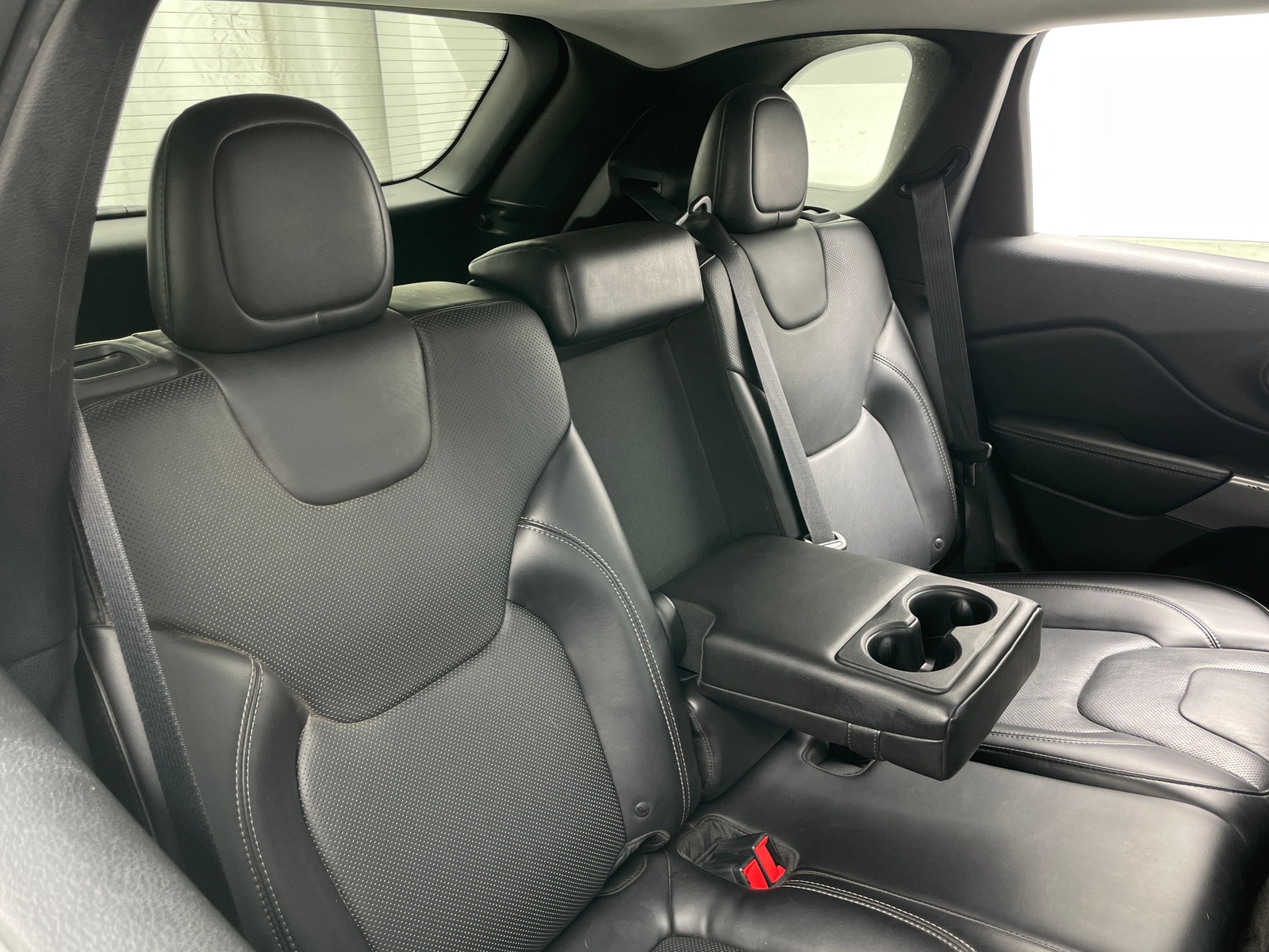 Thumbnail: 2019 Jeep Cherokee - 5