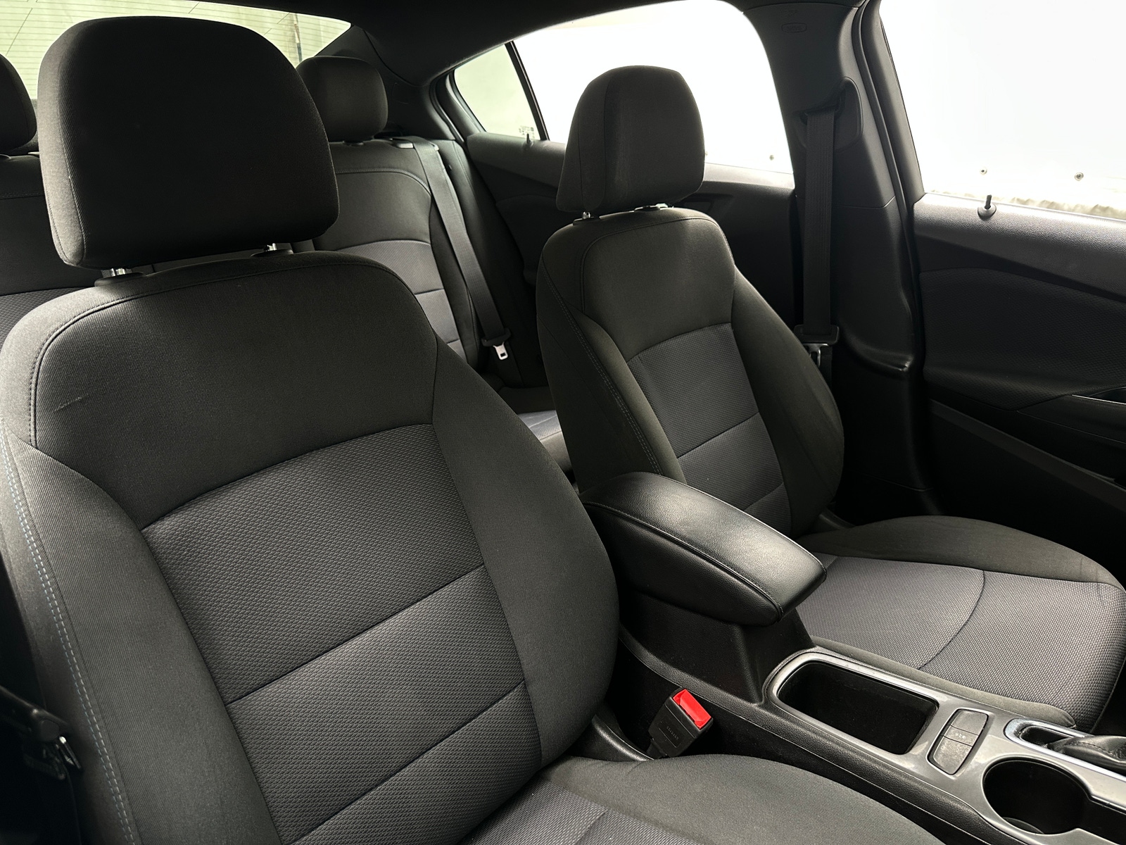 Thumbnail: 2018 Chevrolet Cruze - 2