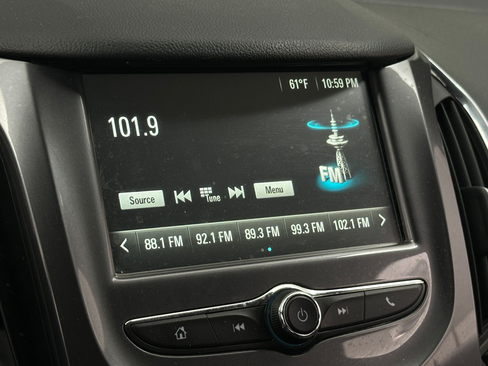 Thumbnail: 2018 Chevrolet Cruze - 4