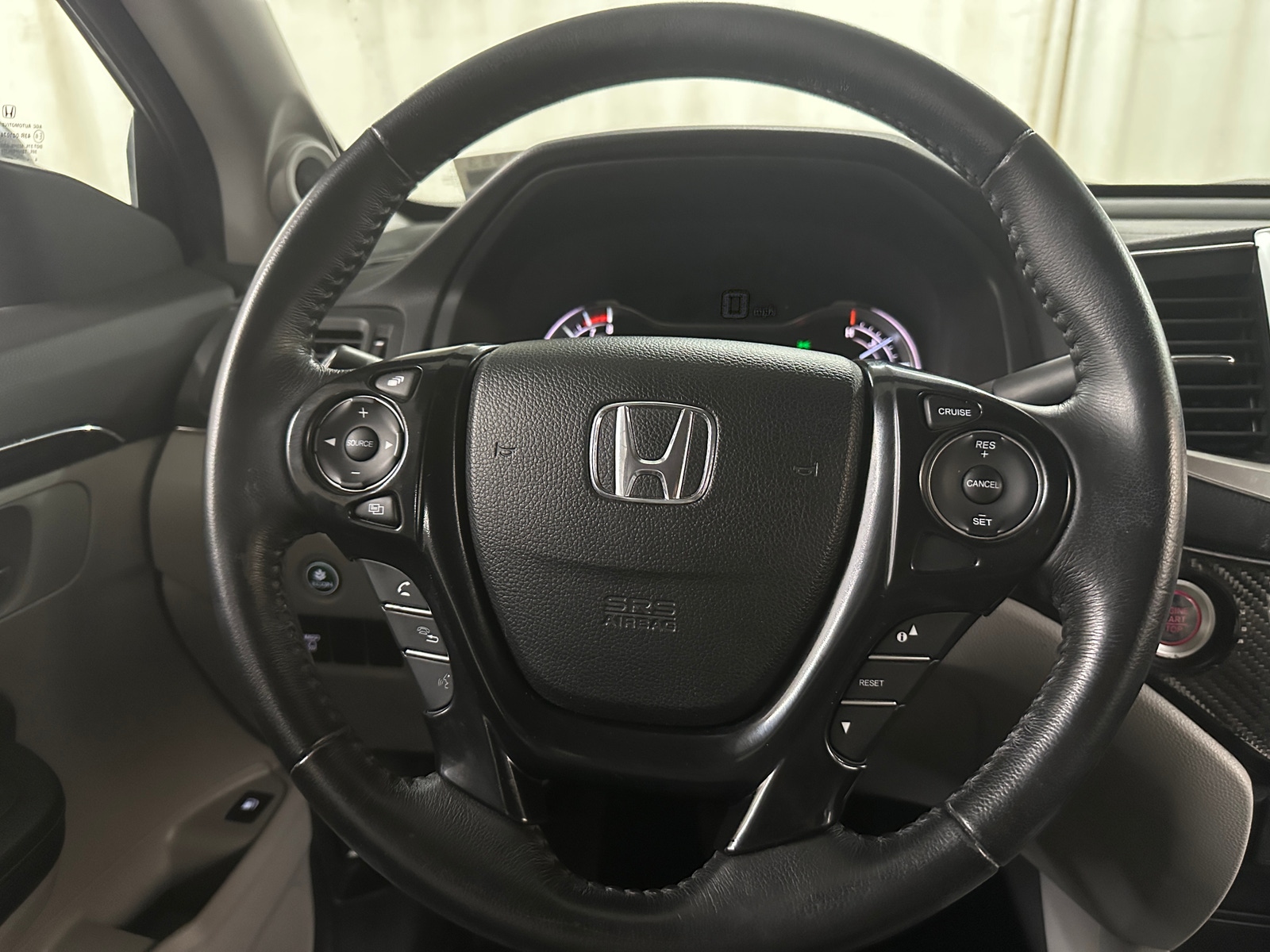 Thumbnail: 2017 Honda Ridgeline - 4