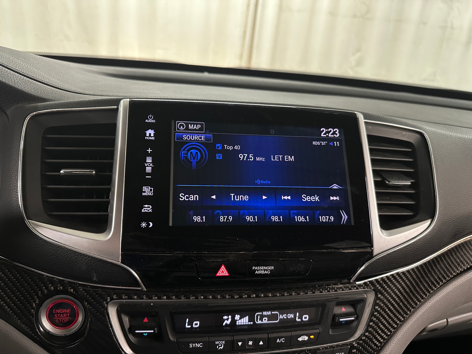 Thumbnail: 2017 Honda Ridgeline - 3