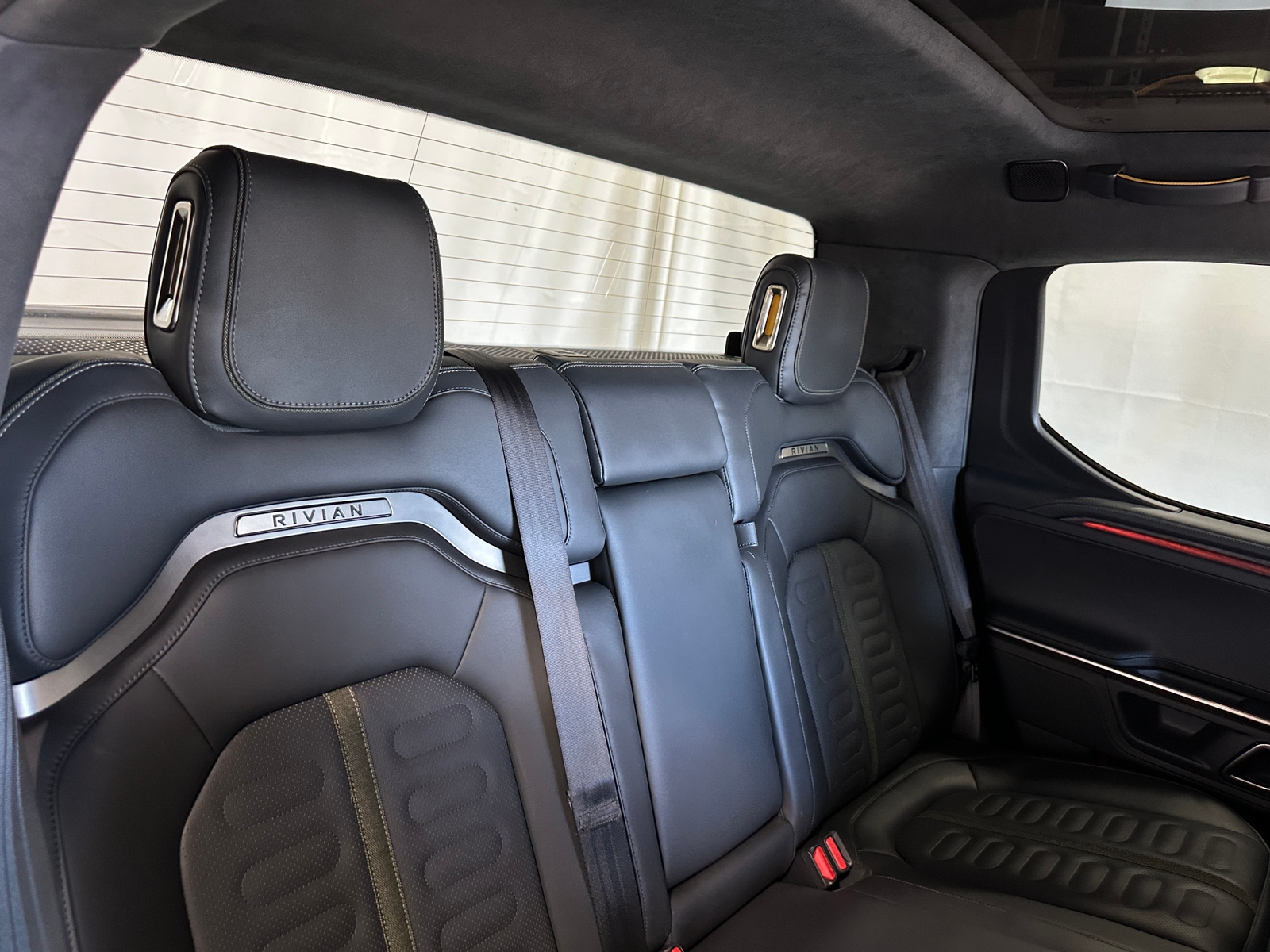 Thumbnail: 2023 Rivian R1T - 5
