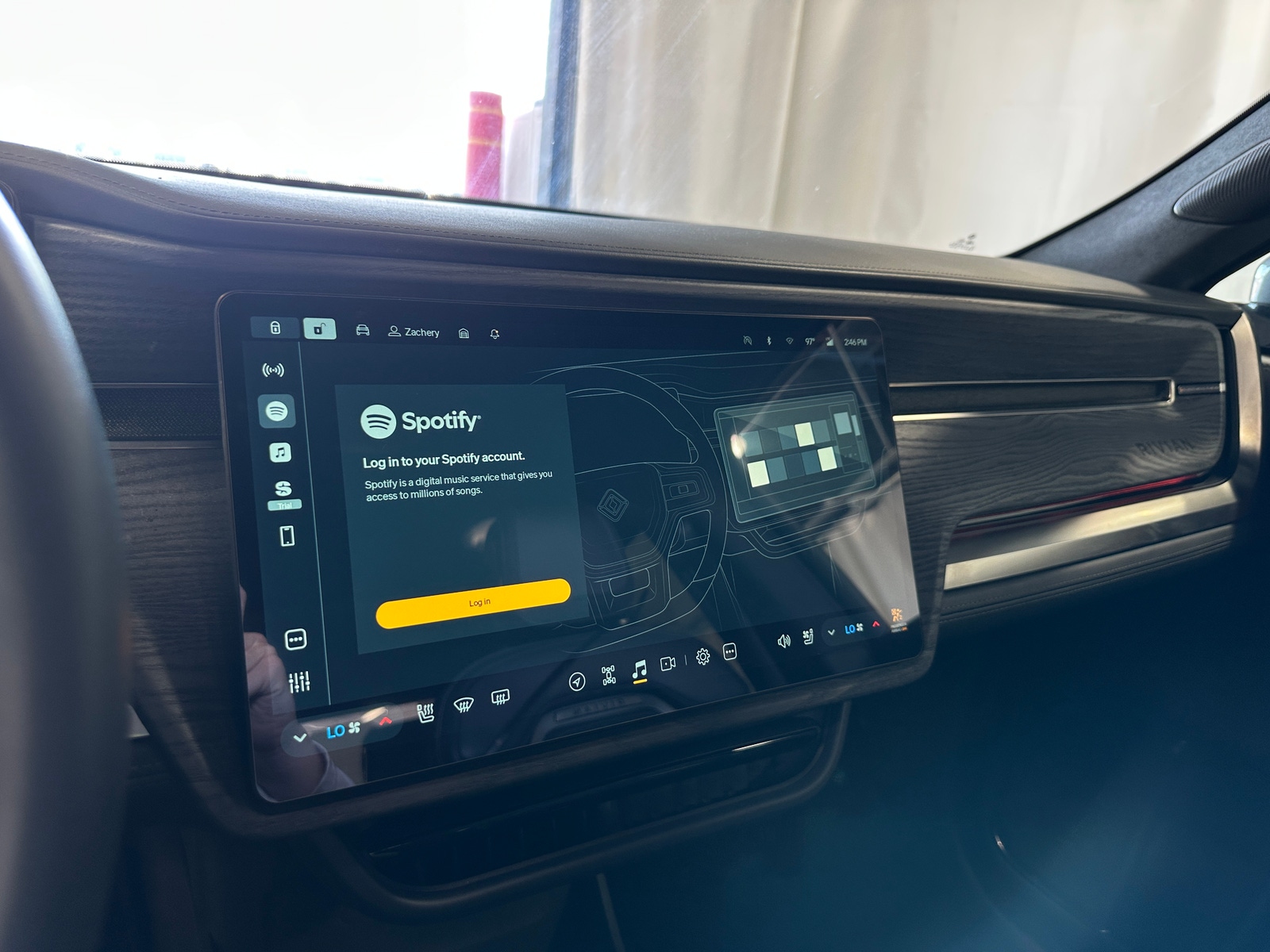 Thumbnail: 2023 Rivian R1T - 3