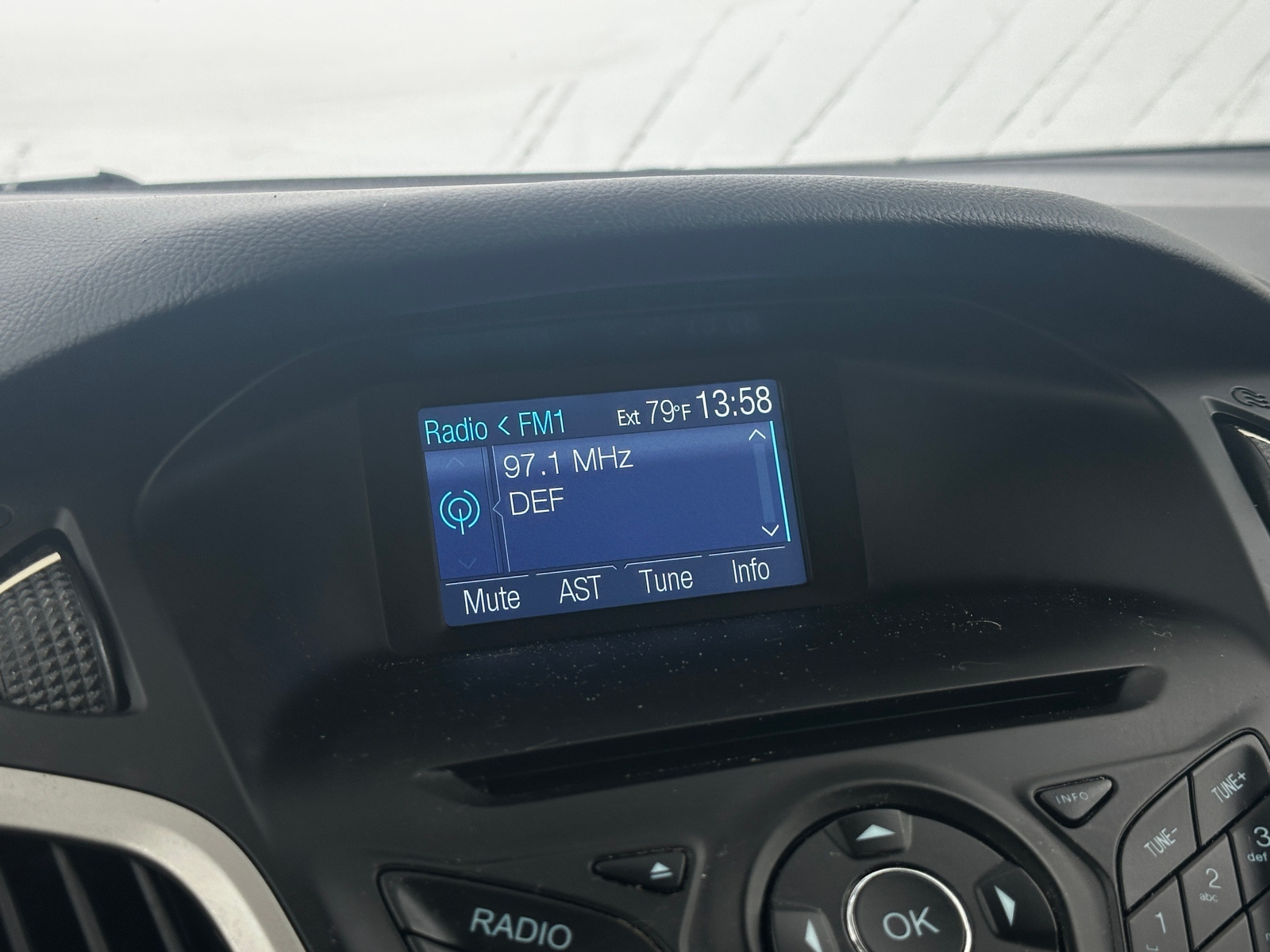 Thumbnail: 2014 Ford Focus - 4