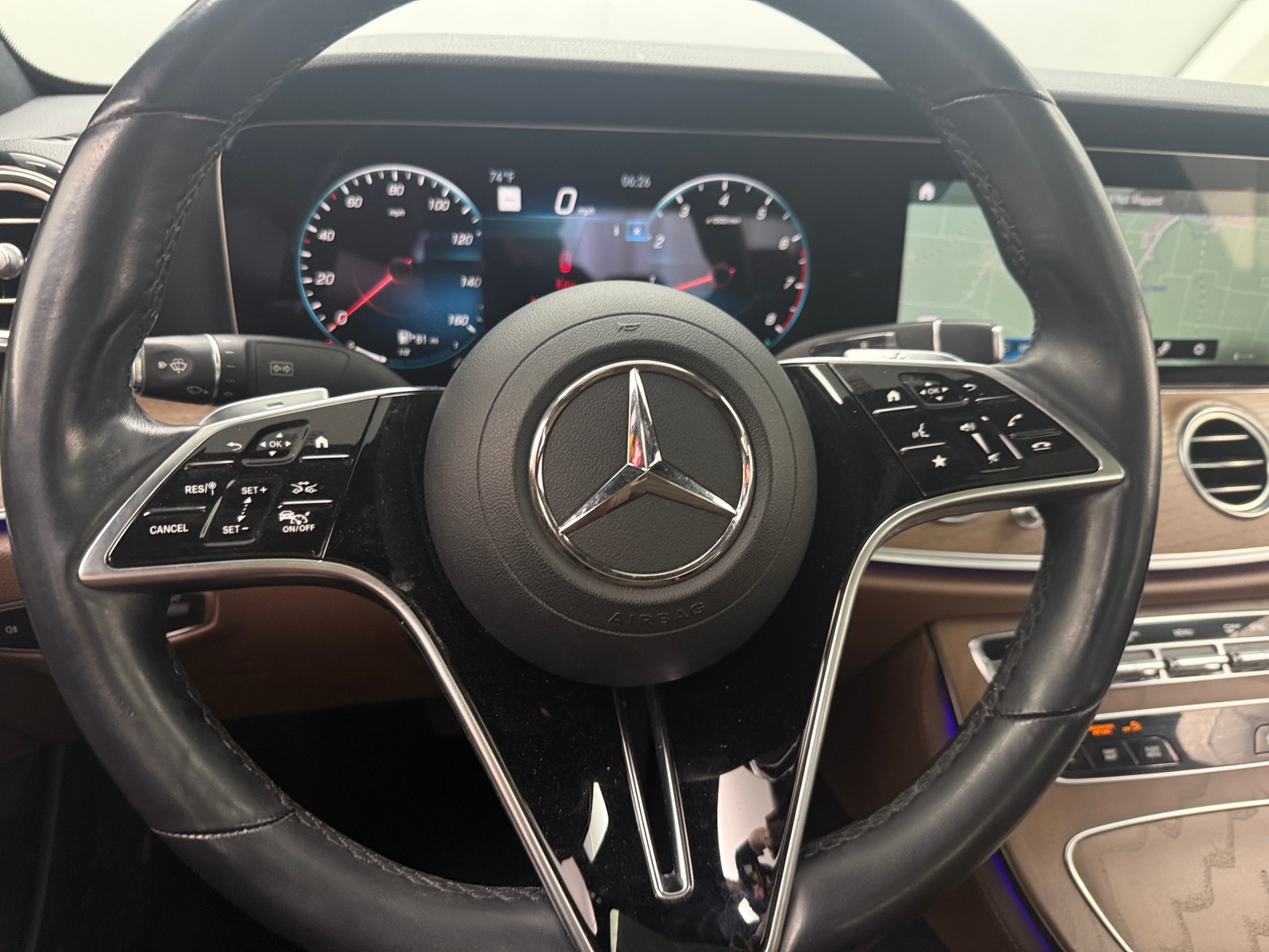 Thumbnail: 2022 Mercedes-Benz E-Class - 4