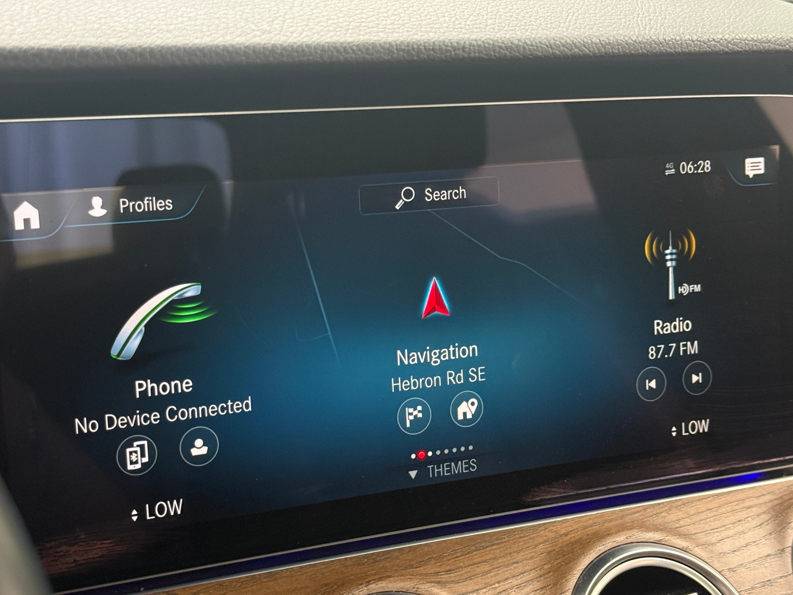 Thumbnail: 2022 Mercedes-Benz E-Class - 3