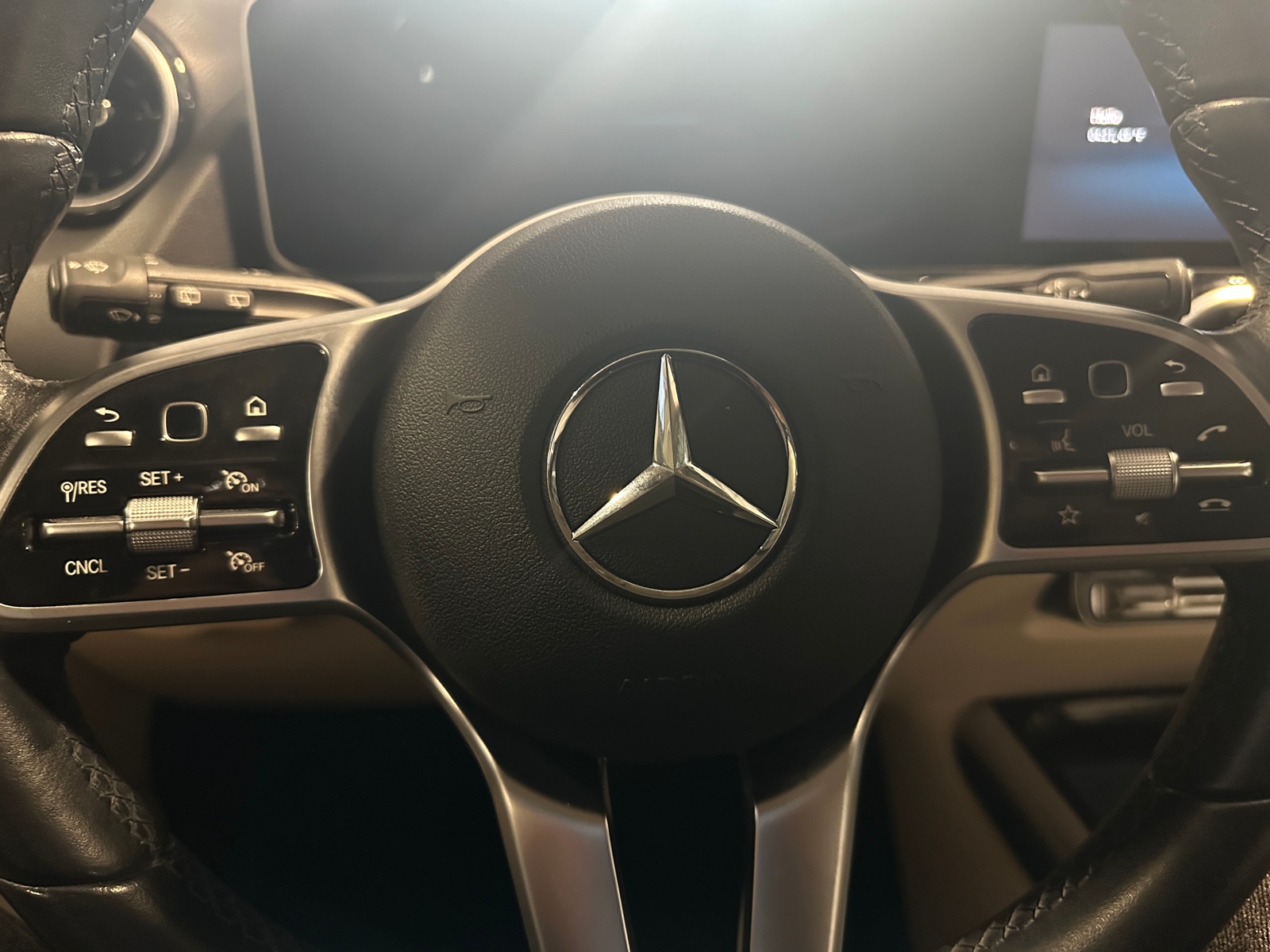Thumbnail: 2021 Mercedes-Benz GLA - 4