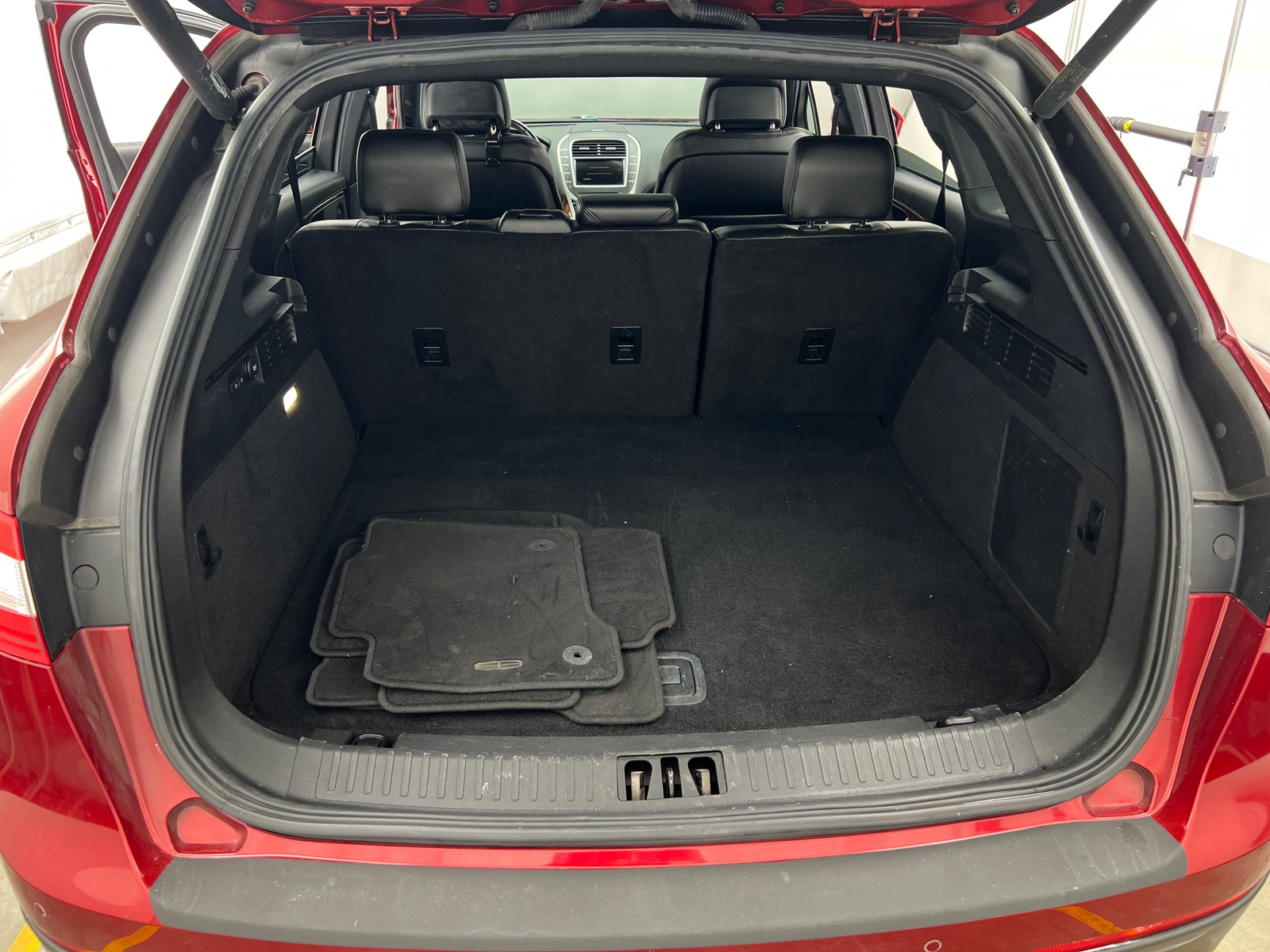 Thumbnail: 2016 Lincoln MKX - 6