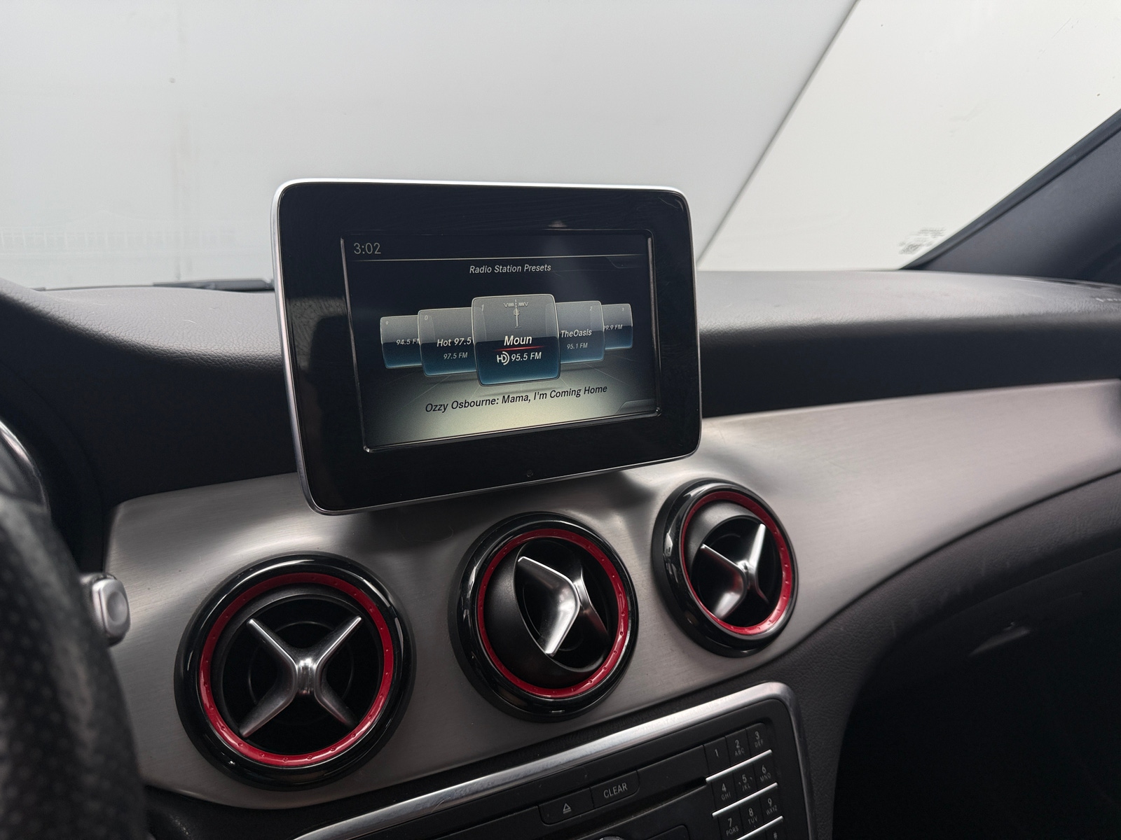 Thumbnail: 2015 Mercedes-Benz CLA - 3