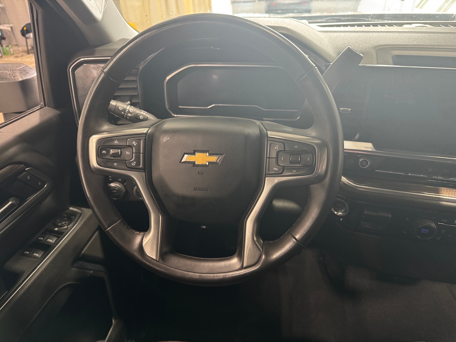 Thumbnail: 2025 Chevrolet Silverado 2500 - 5