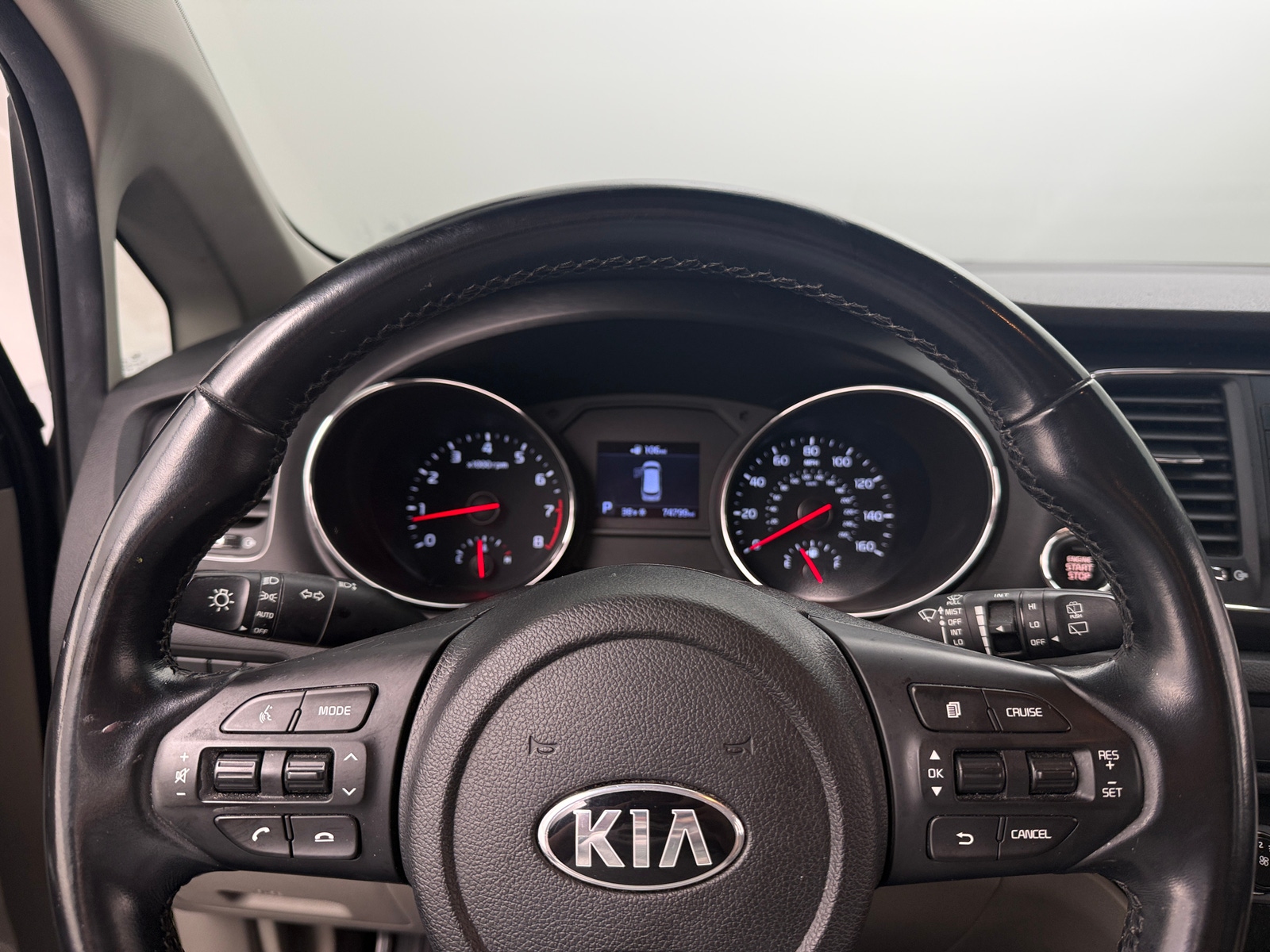 Thumbnail: 2020 Kia Sedona - 4