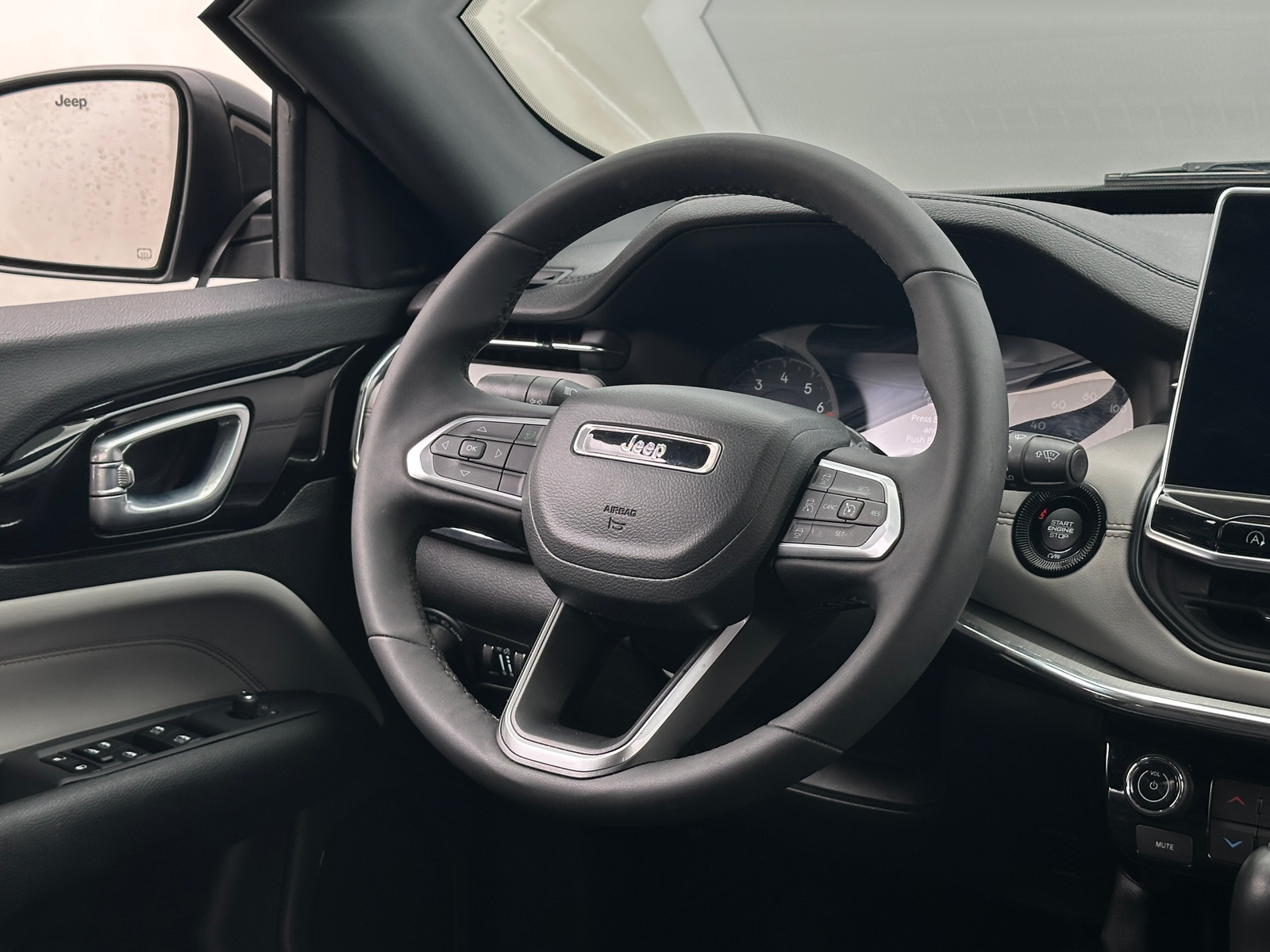 Thumbnail: 2023 Jeep Compass - 4