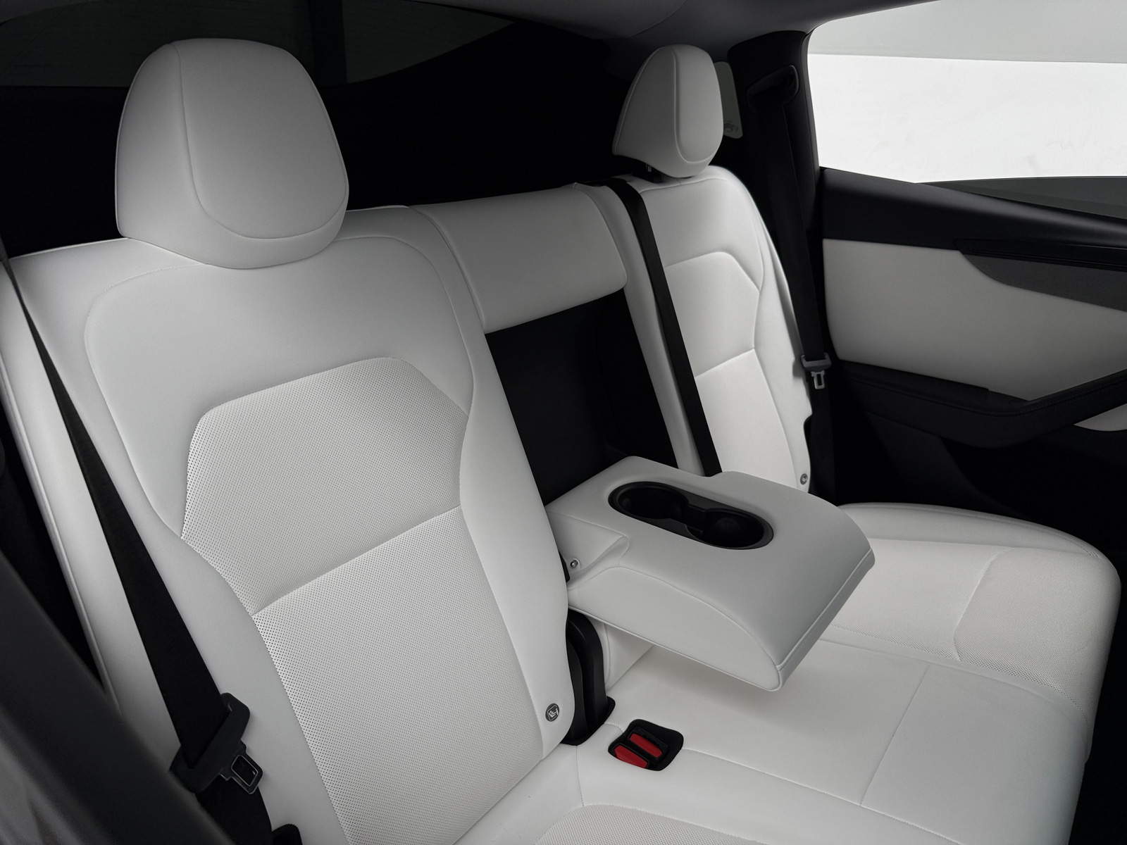 Thumbnail: 2026 Tesla Model Y - 5