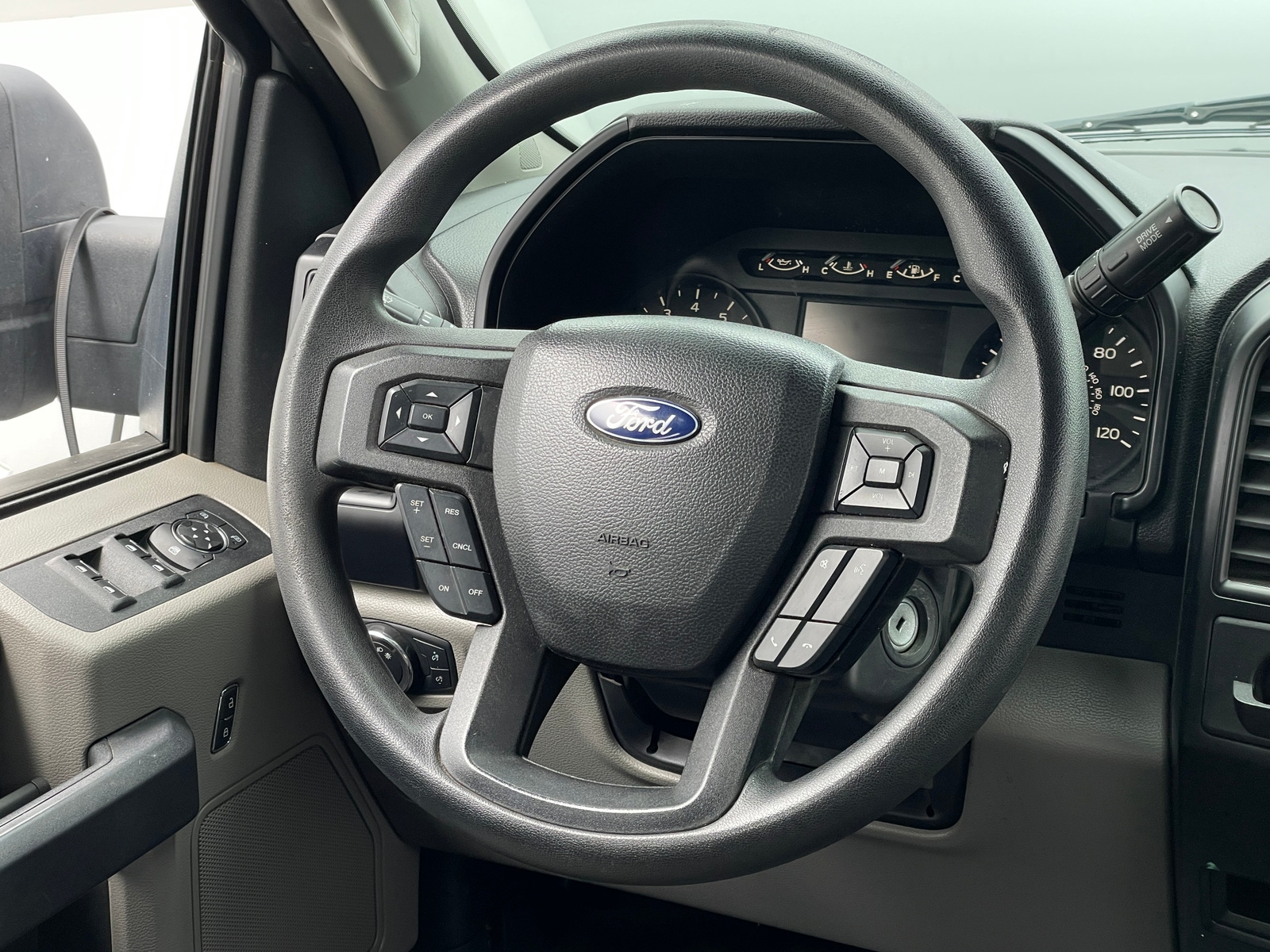 Thumbnail: 2018 Ford Econoline - 5