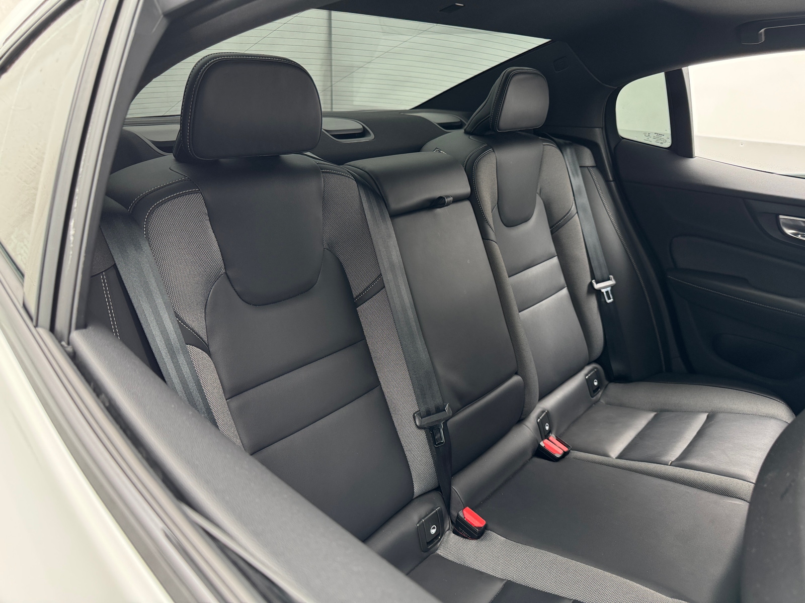 Thumbnail: 2024 Volvo S60 - 5