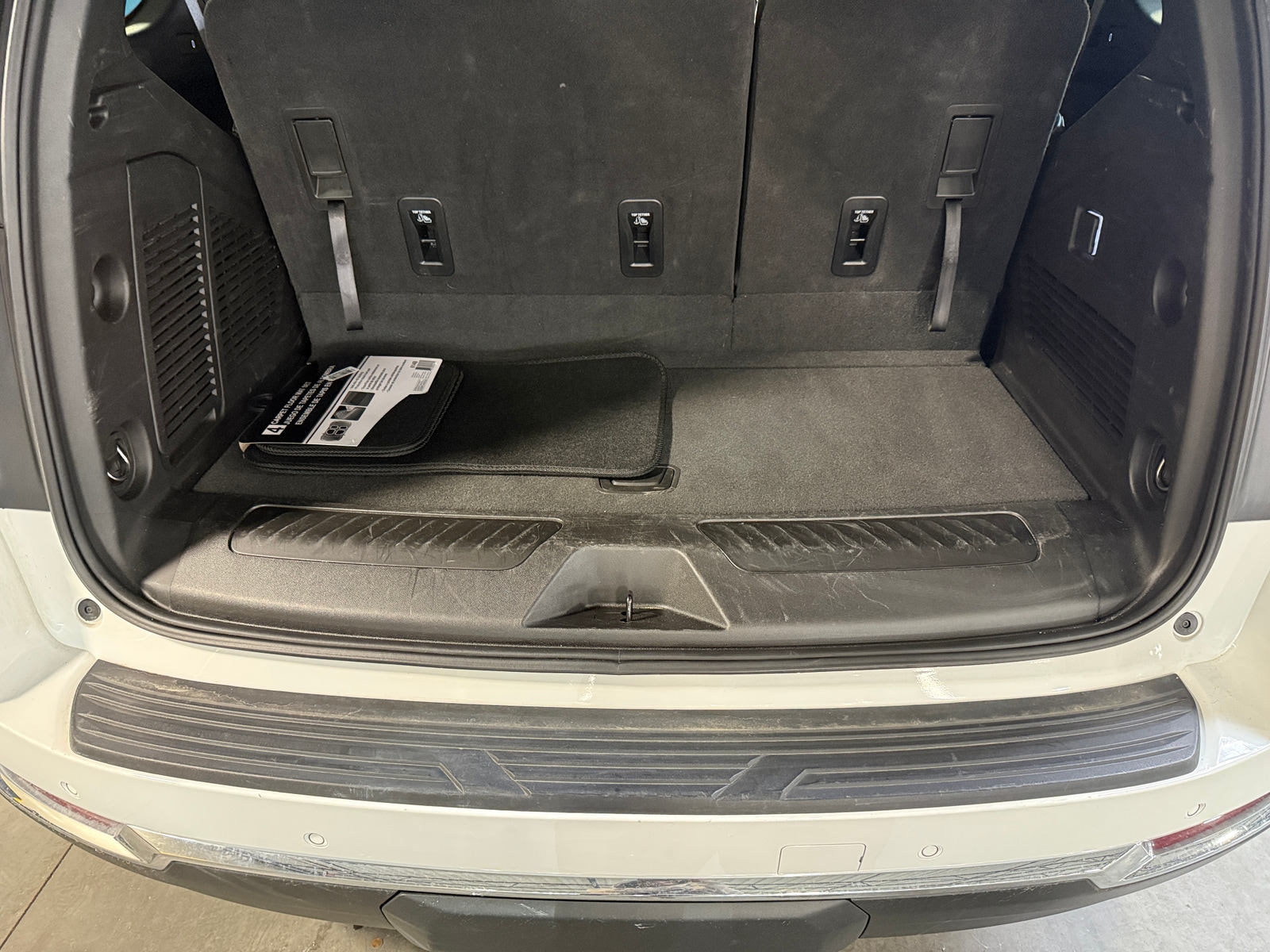 Thumbnail: 2025 Chevrolet Tahoe - 6