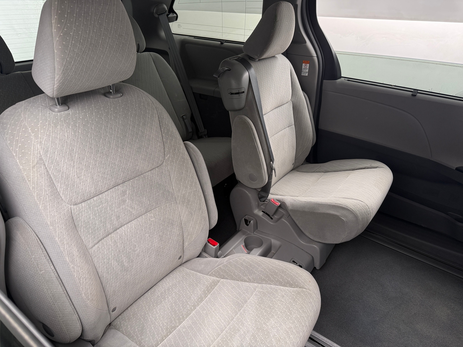 Thumbnail: 2019 Toyota Sienna - 6