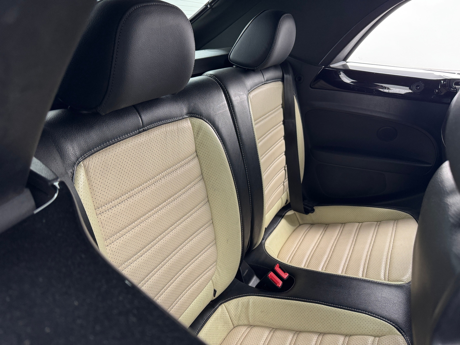 Thumbnail: 2019 Volkswagen Beetle - 6