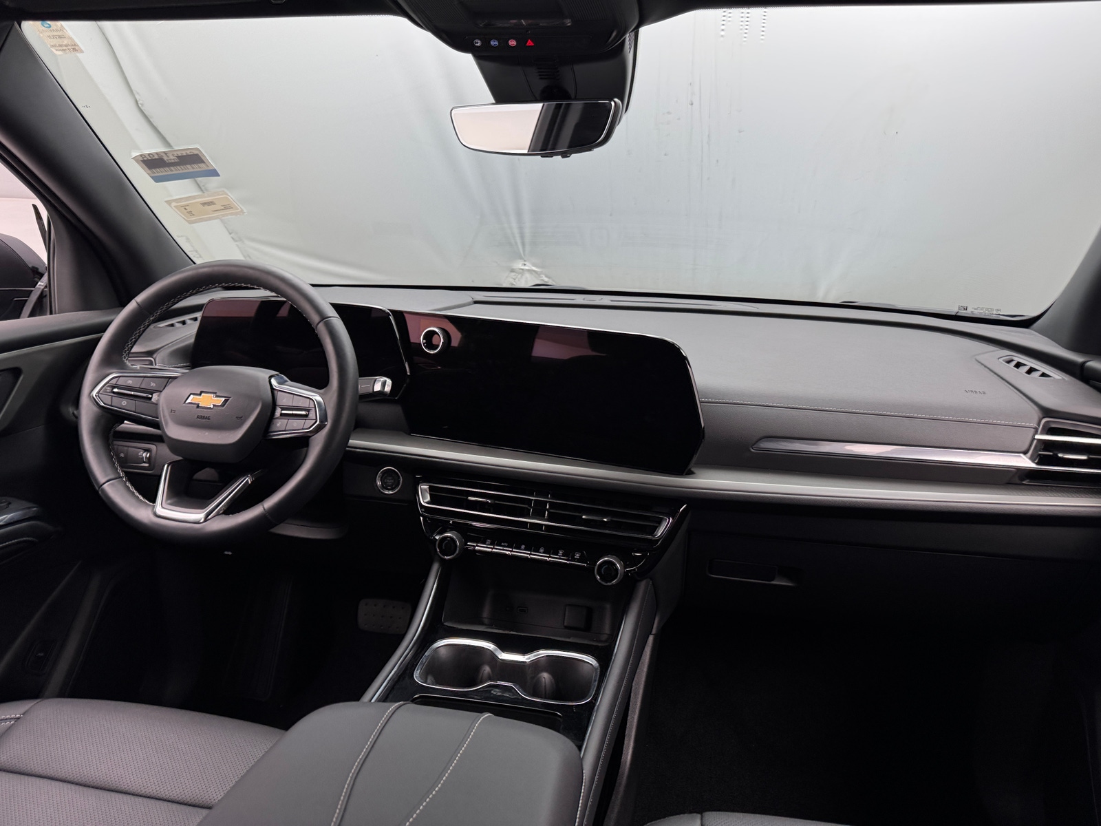 Thumbnail: 2026 Chevrolet Traverse - 3