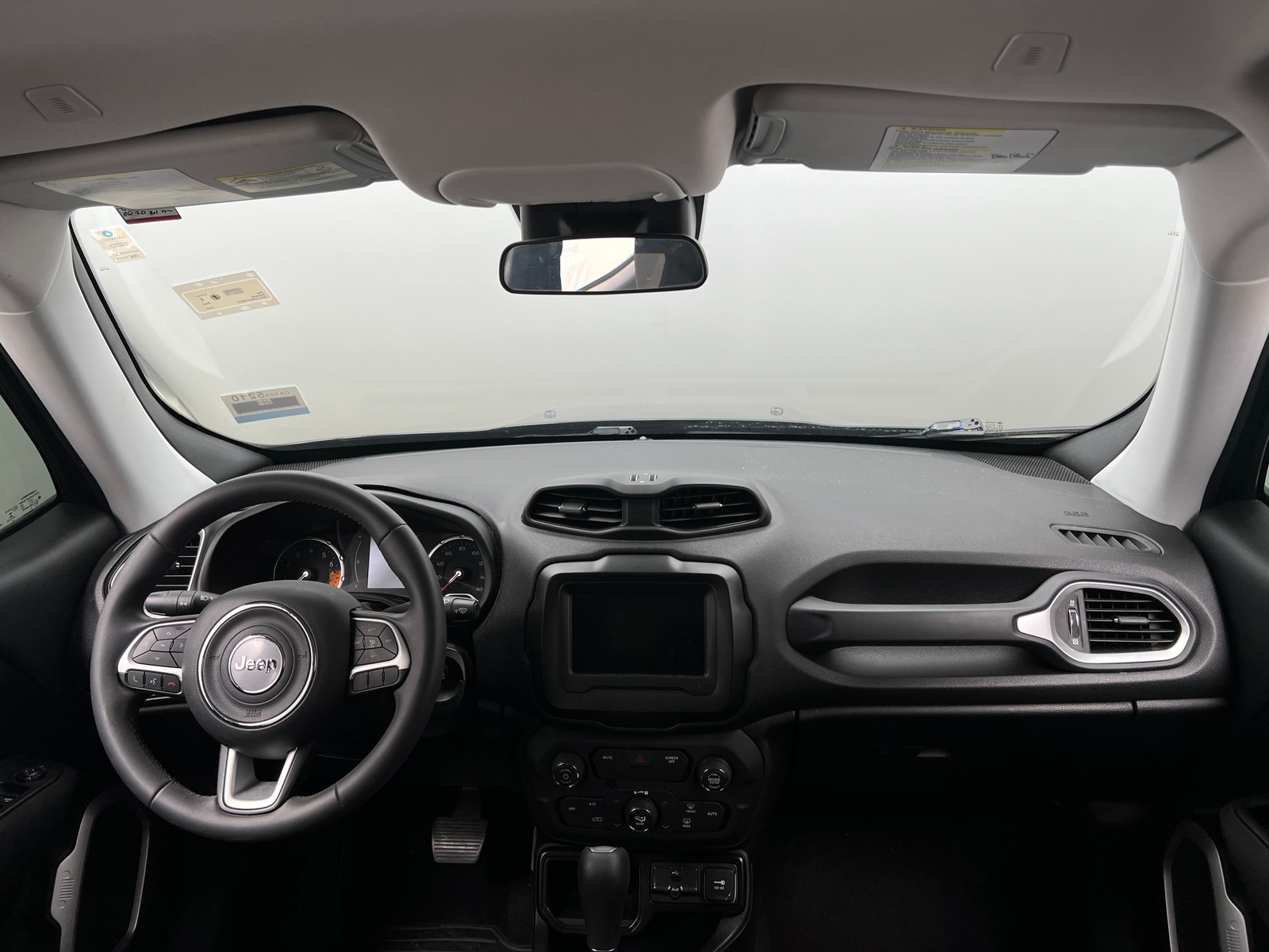 Thumbnail: 2018 Jeep Renegade - 3