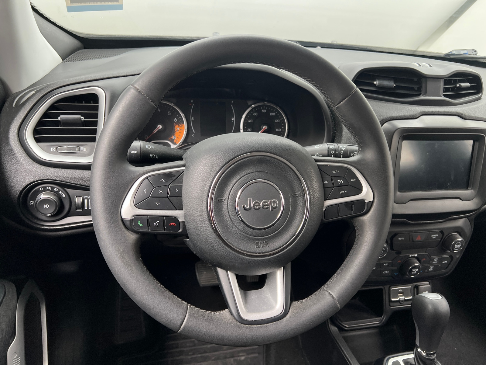 Thumbnail: 2018 Jeep Renegade - 5