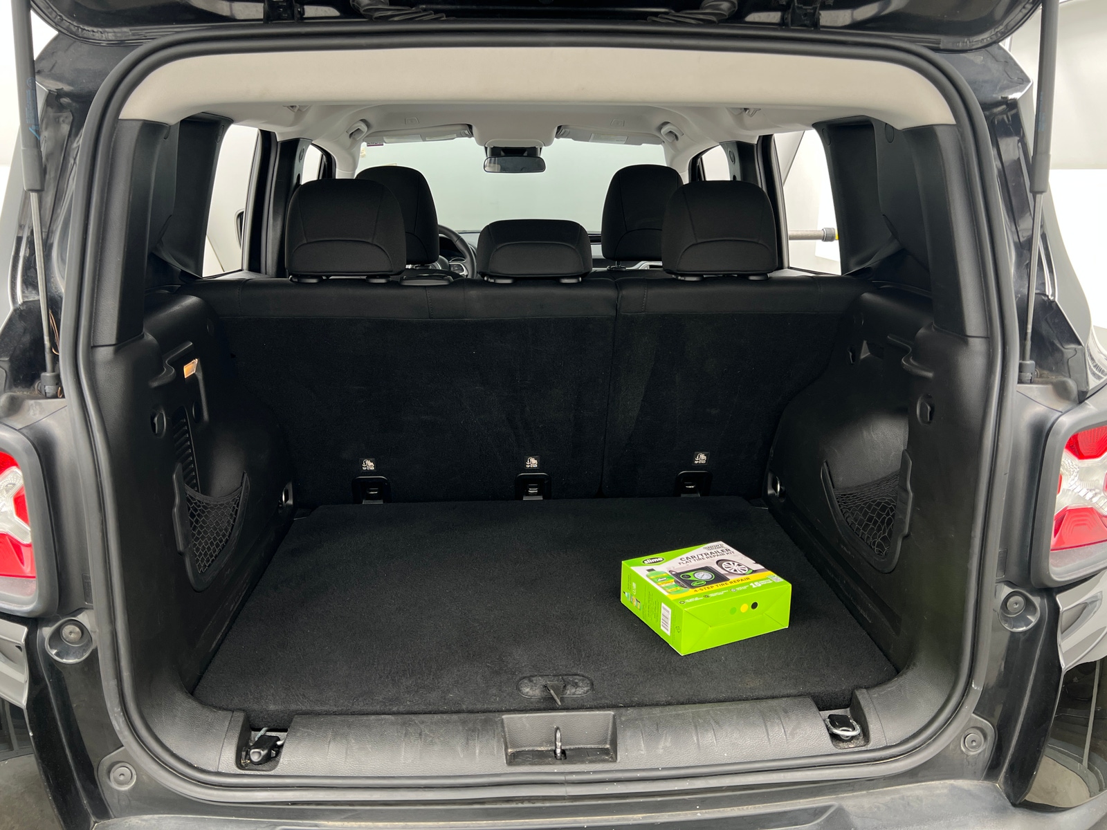 Thumbnail: 2018 Jeep Renegade - 7