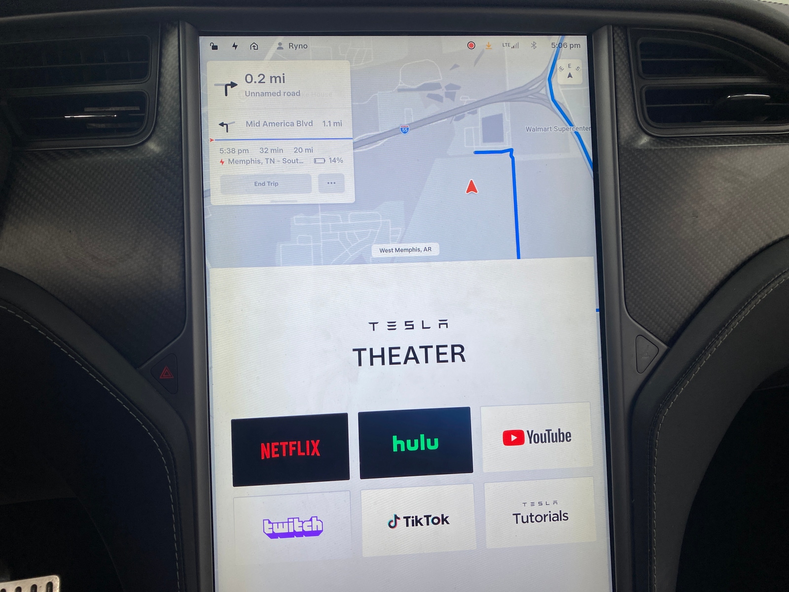 Thumbnail: 2018 Tesla Model X - 3