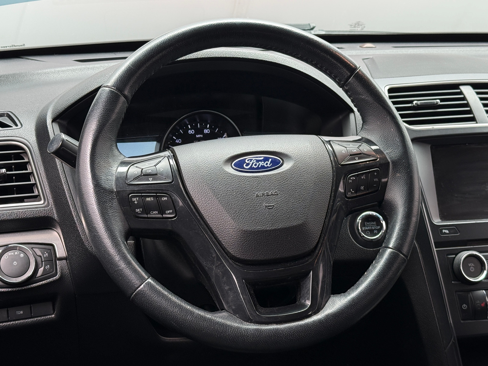 Thumbnail: 2018 Ford Explorer - 5