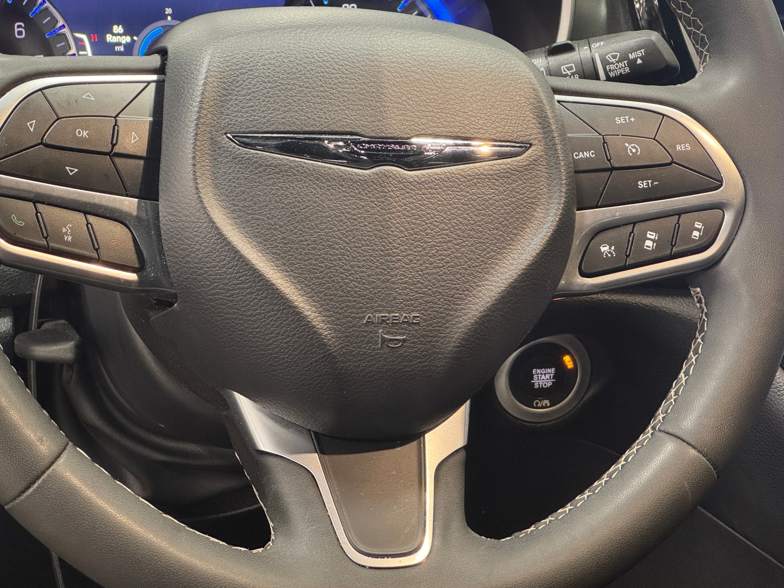 Thumbnail: 2025 Chrysler Pacifica - 4