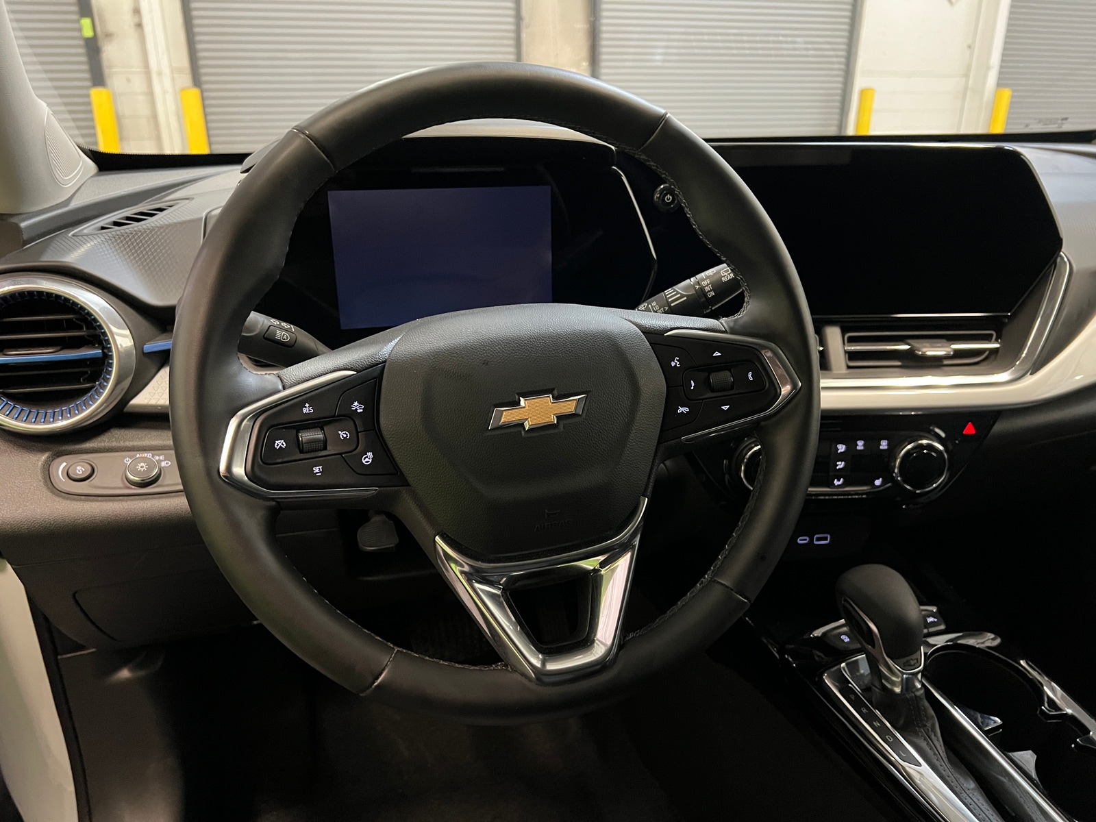 Thumbnail: 2025 Chevrolet Trax - 5