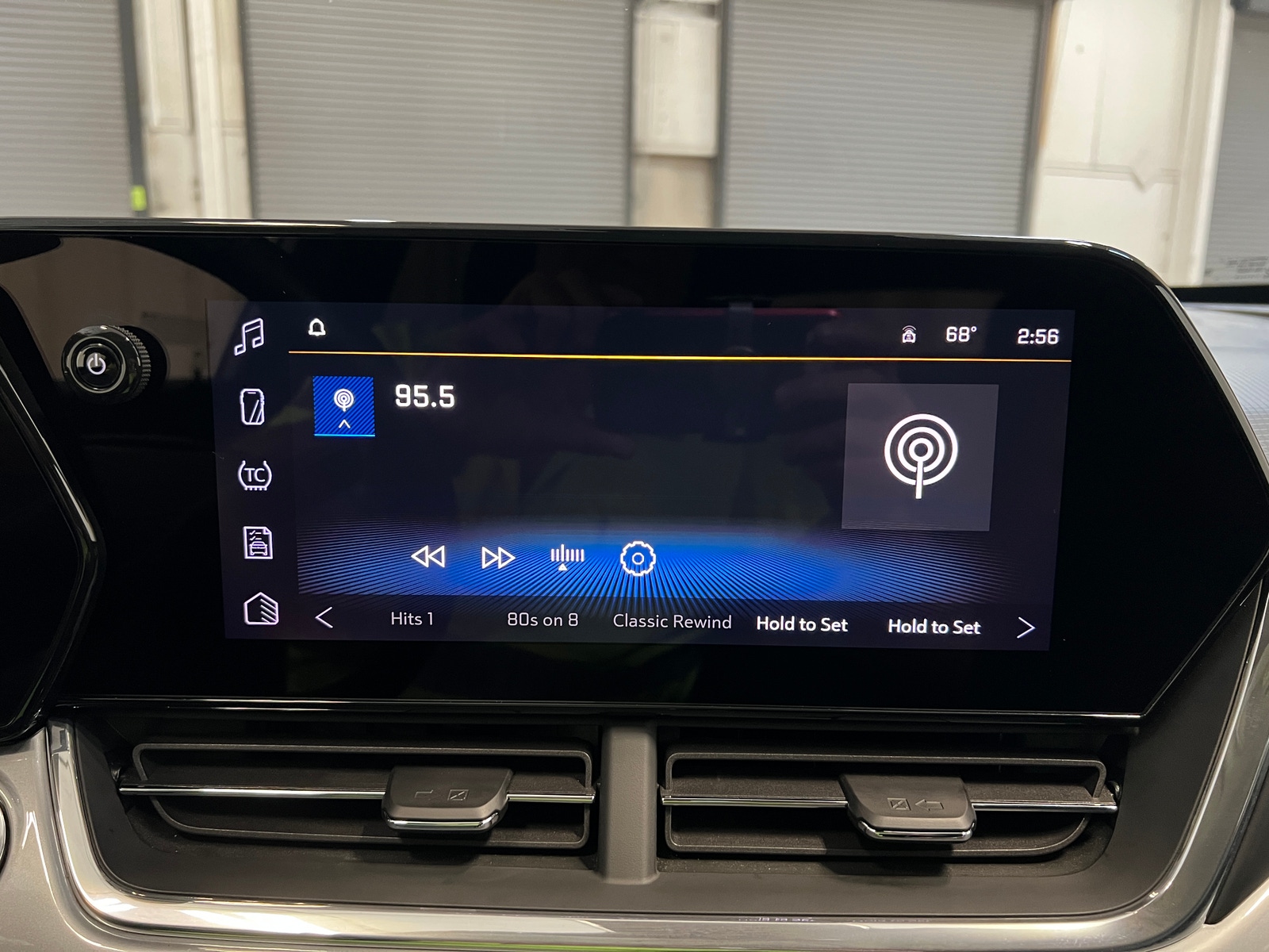 Thumbnail: 2025 Chevrolet Trax - 4