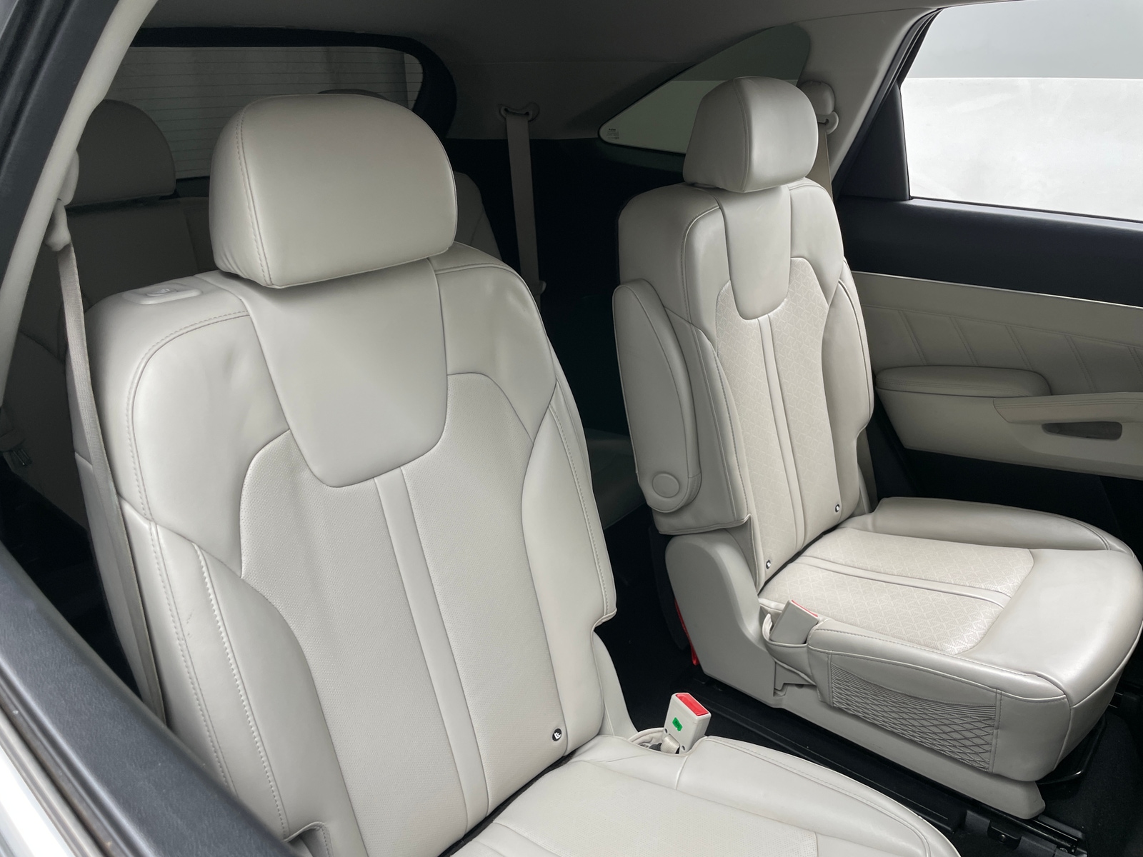 Thumbnail: 2022 Kia Sorento - 5