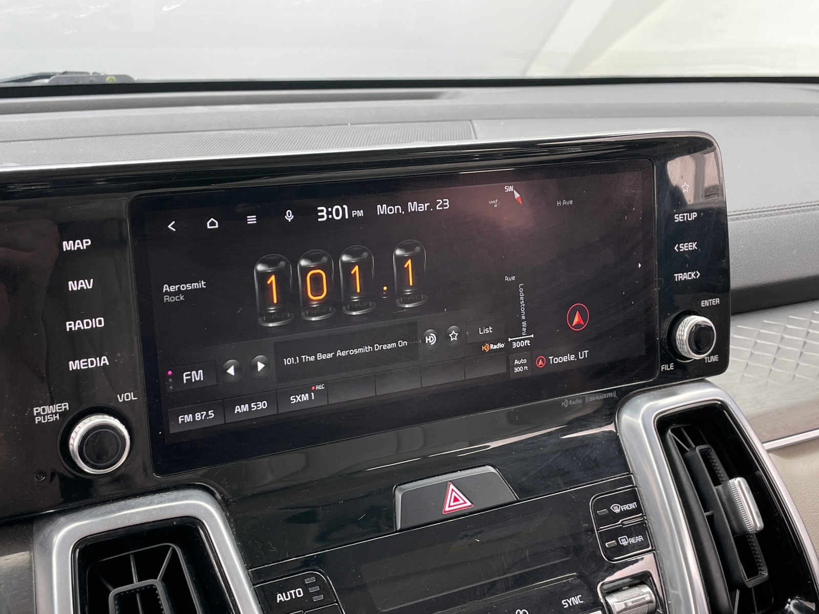 Thumbnail: 2022 Kia Sorento - 3