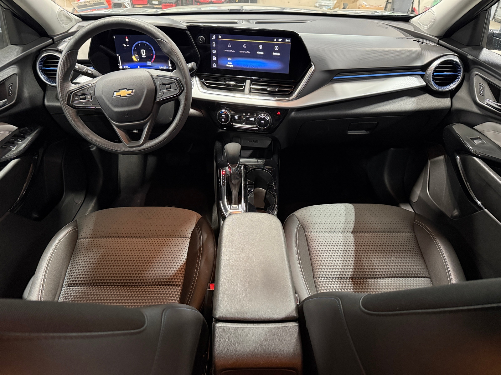 Thumbnail: 2025 Chevrolet Trax - 3