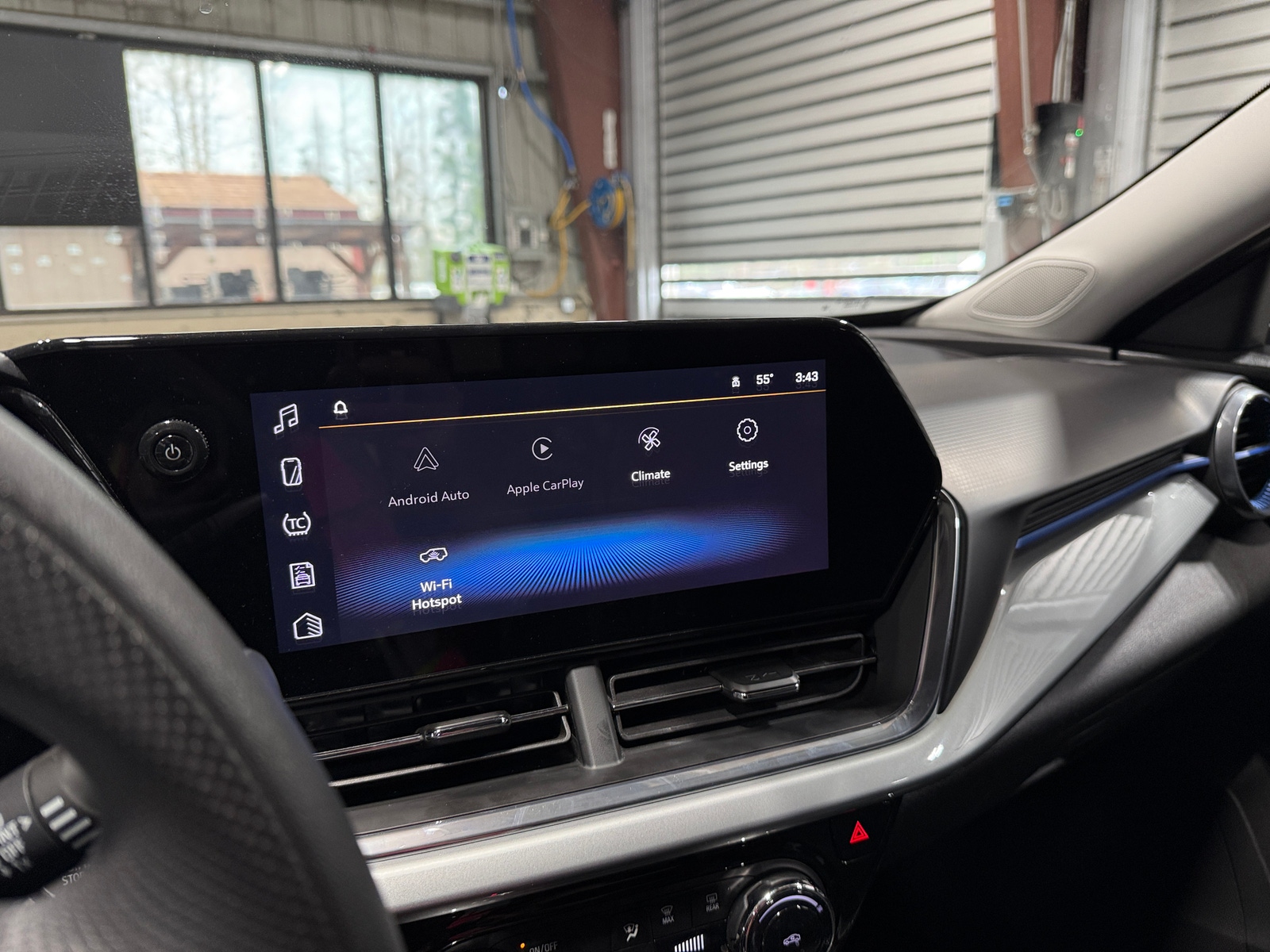 Thumbnail: 2025 Chevrolet Trax - 4