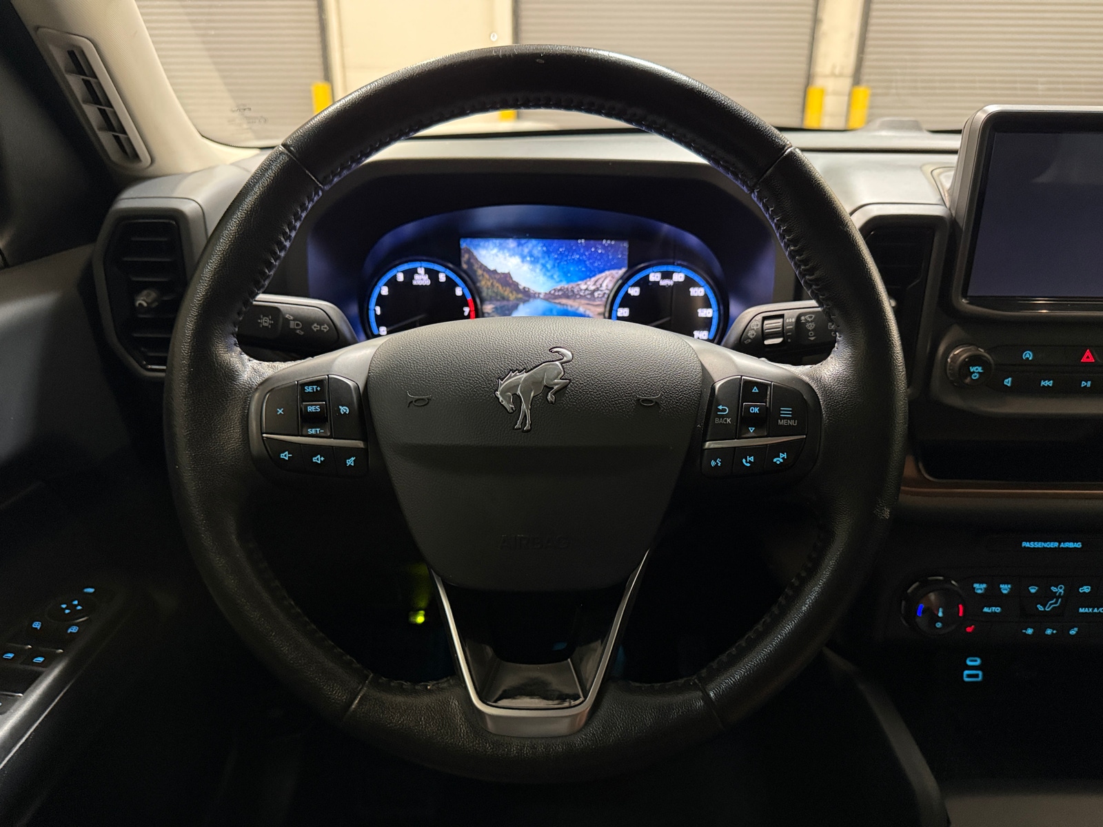 Thumbnail: 2022 Ford Bronco Sport - 4