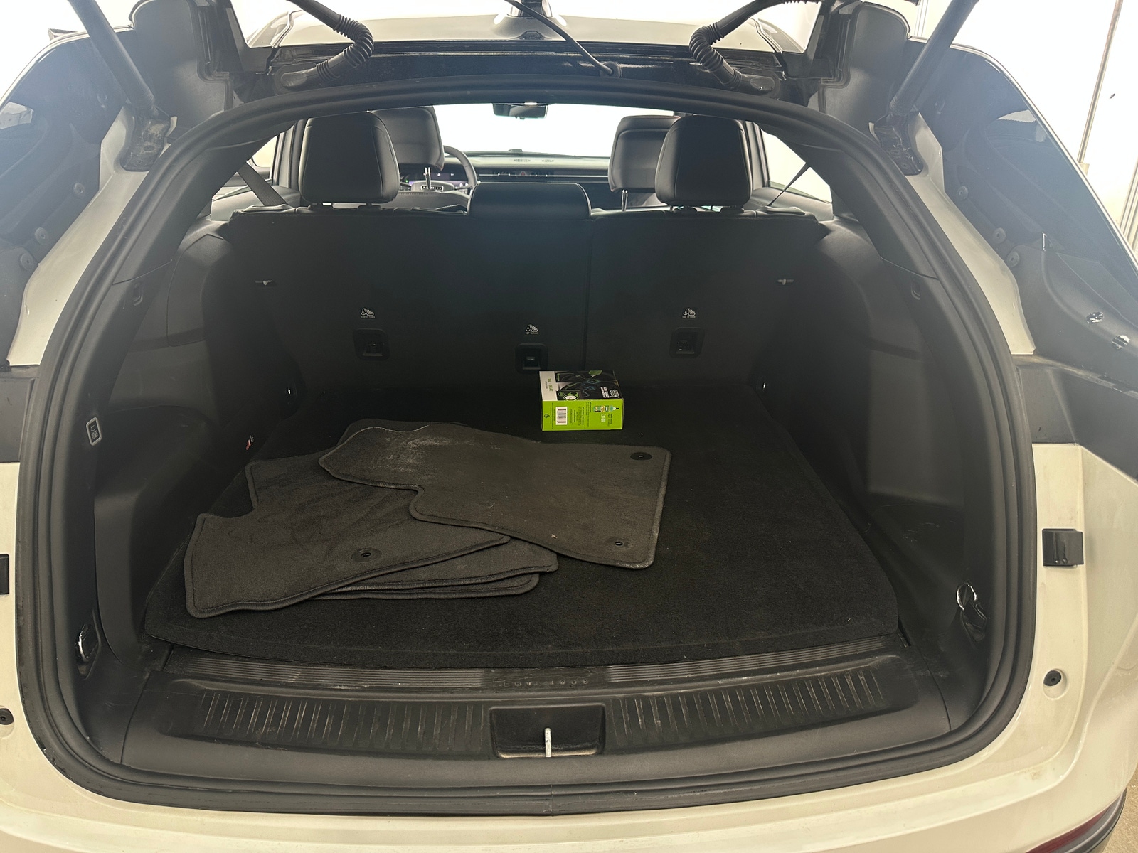 Thumbnail: 2024 Jeep Wagoneer S - 6