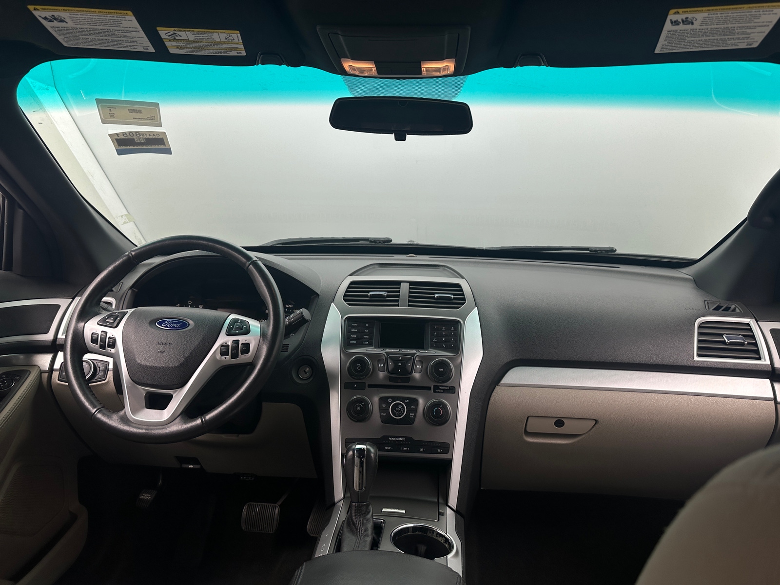 Thumbnail: 2015 Ford Explorer - 3