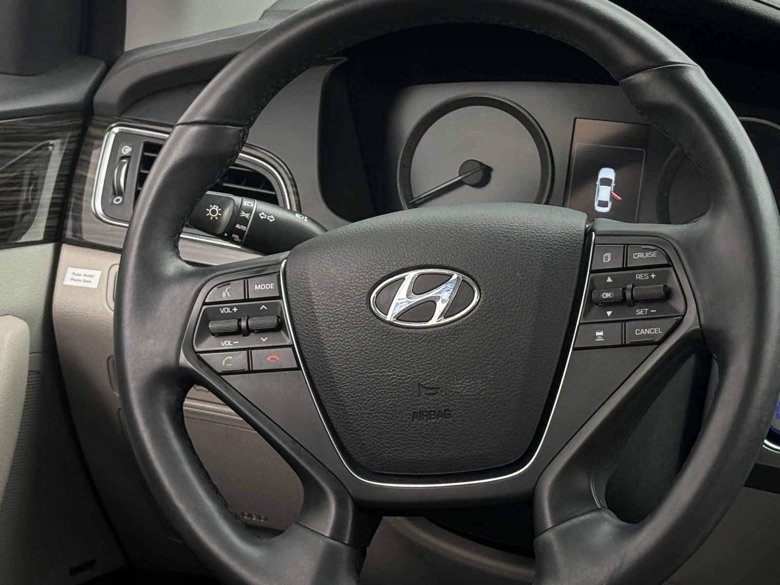 Thumbnail: 2016 Hyundai Sonata - 4