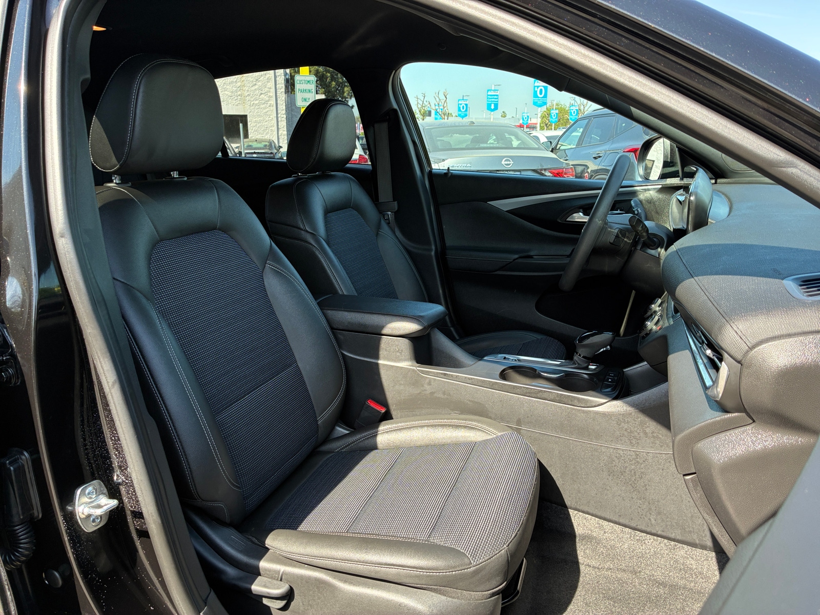 Thumbnail: 2025 Buick Envista - 2