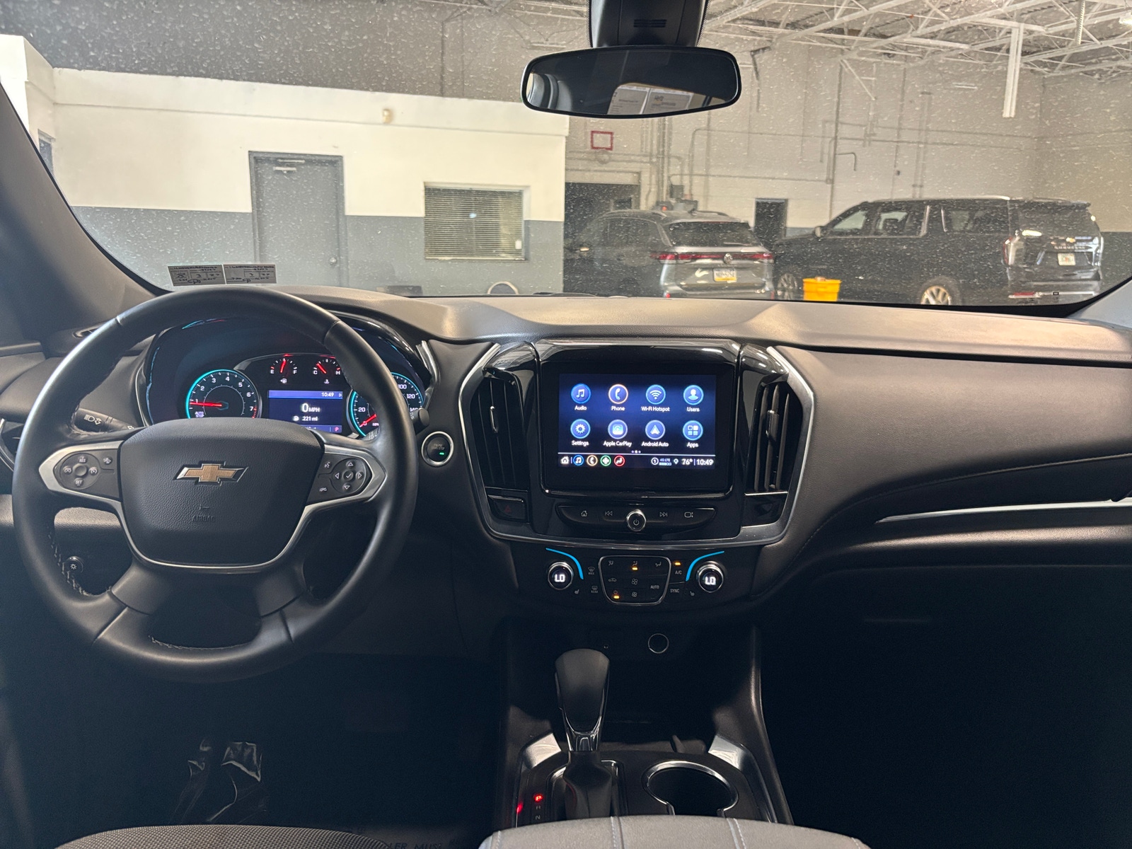 Thumbnail: 2023 Chevrolet Traverse - 3