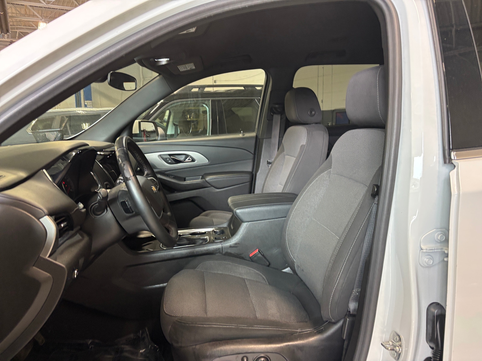 Thumbnail: 2023 Chevrolet Traverse - 2