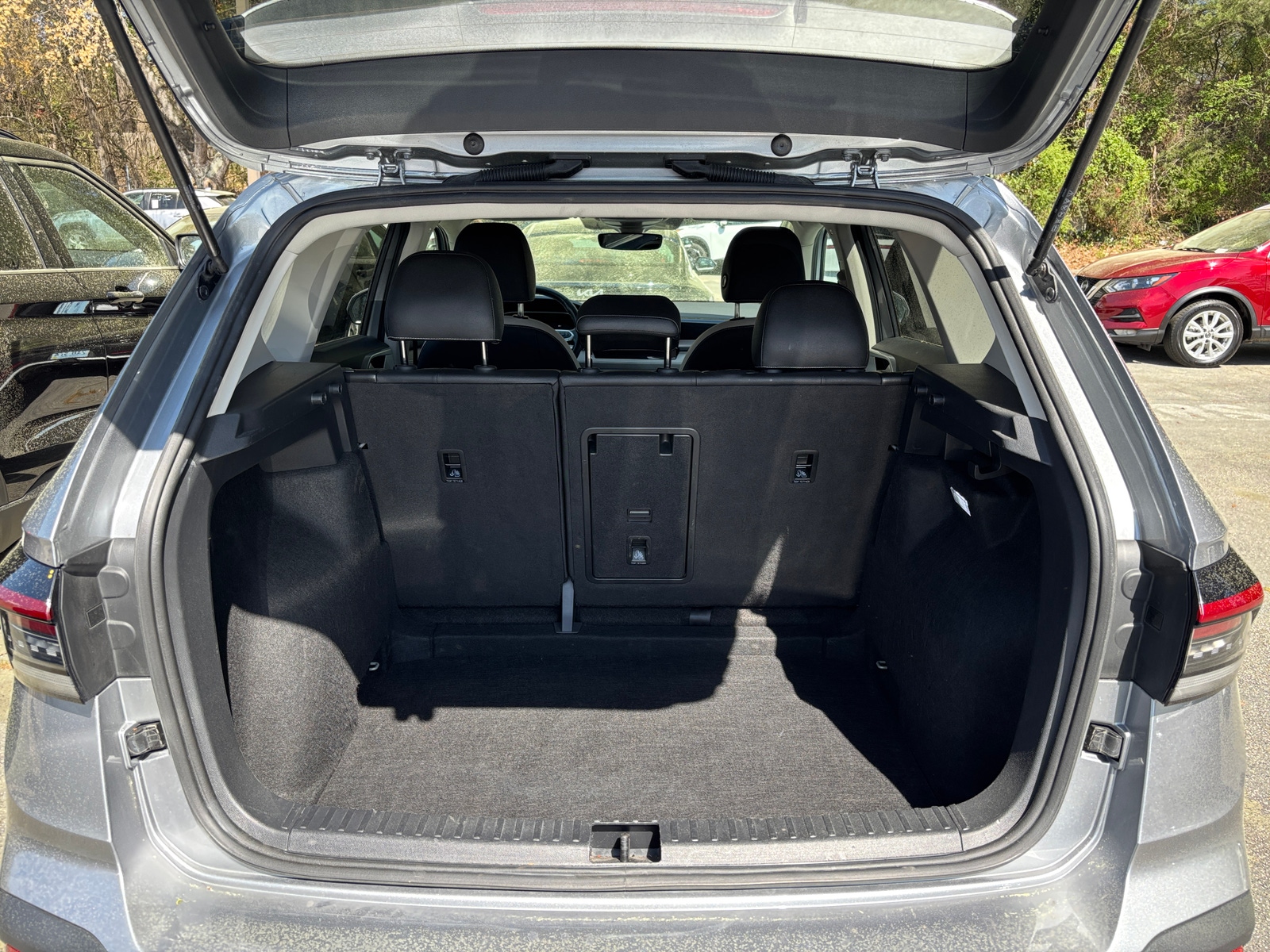 Thumbnail: 2025 Volkswagen Taos - 6