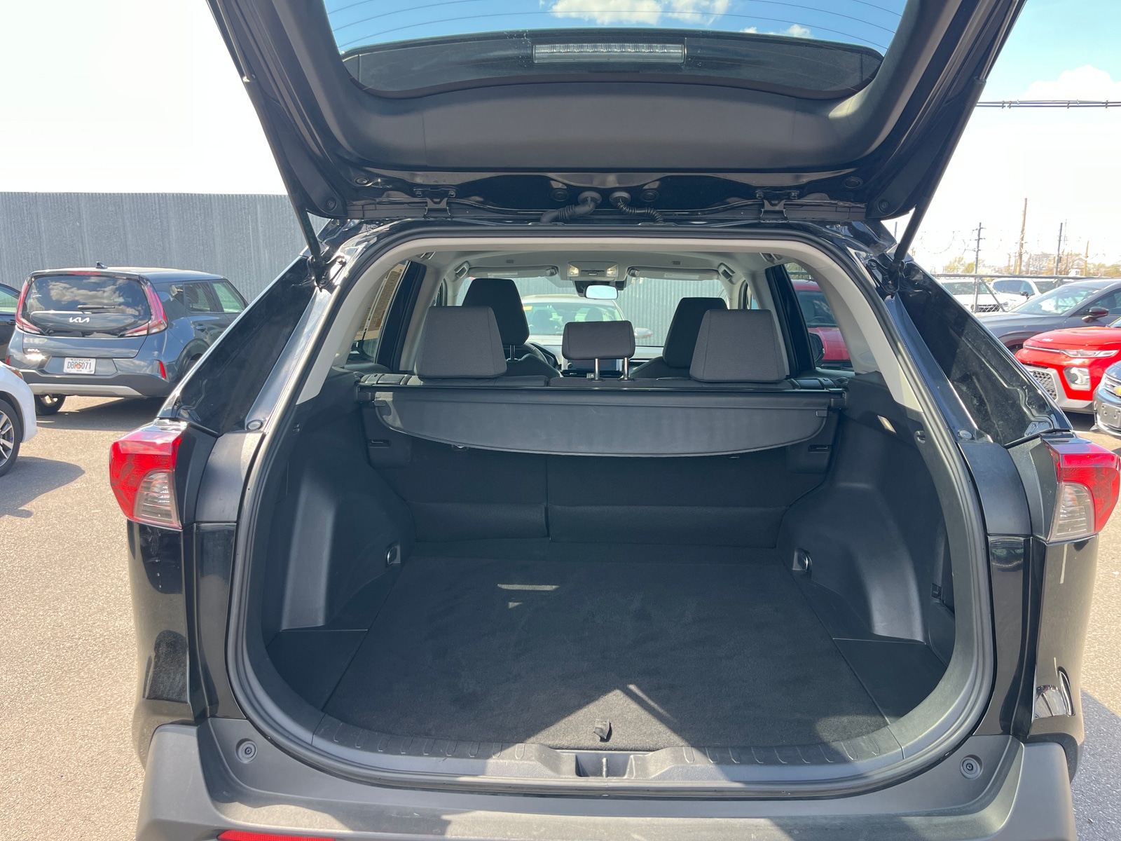 Thumbnail: 2025 Toyota RAV4 - 6