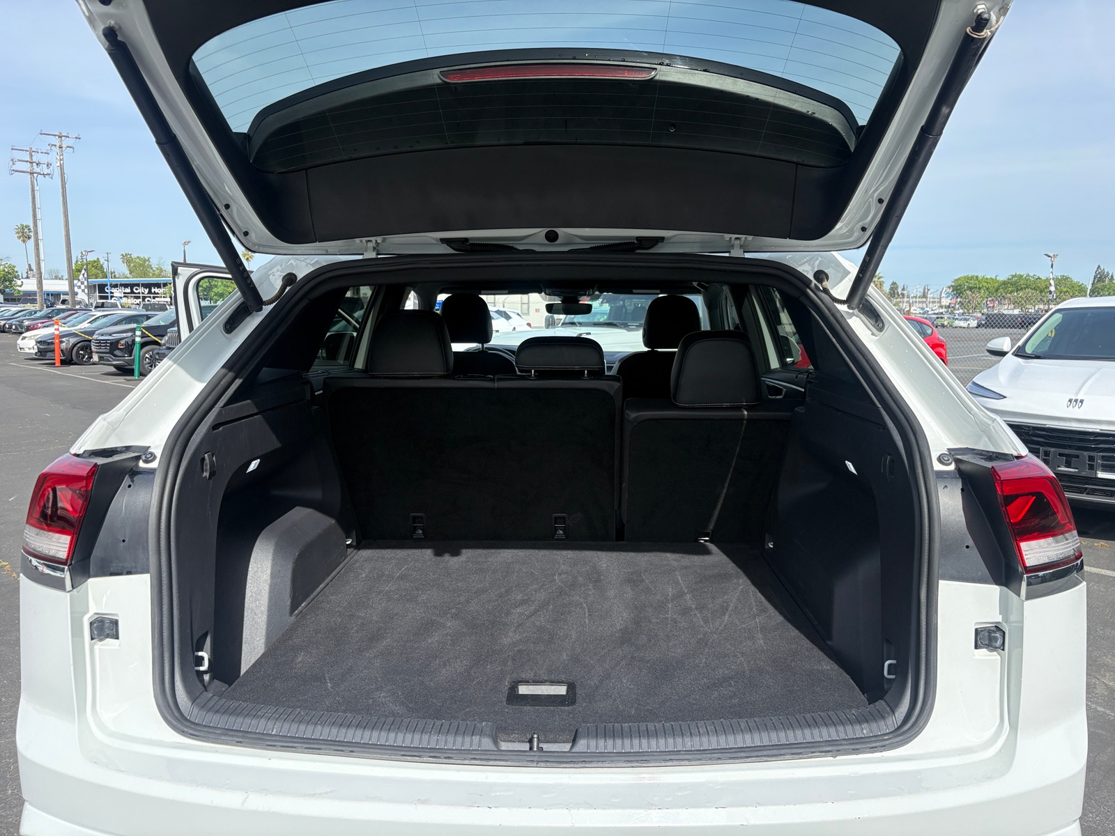 Thumbnail: 2025 Volkswagen Atlas - 5