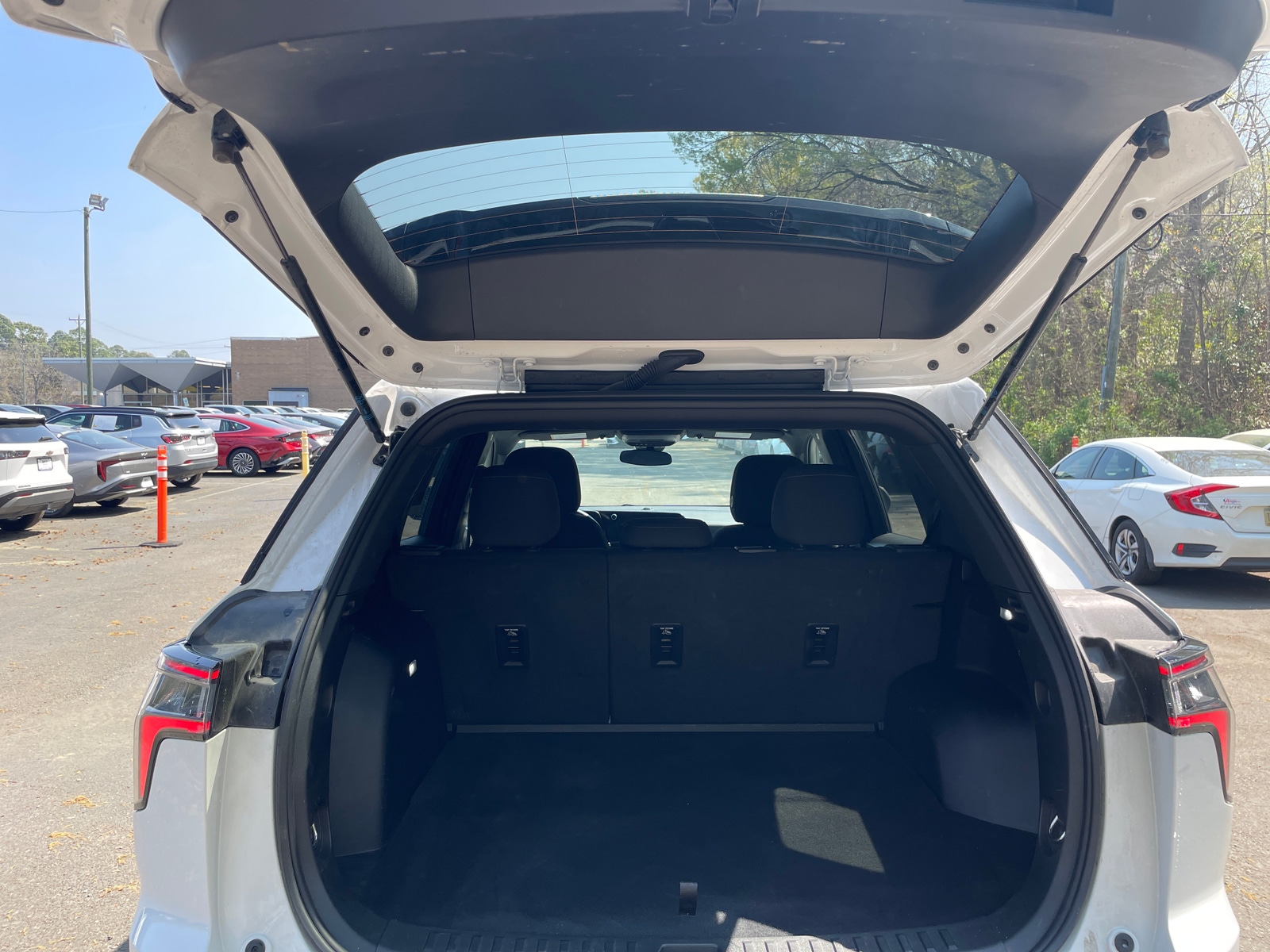 Thumbnail: 2025 Chevrolet Equinox - 6