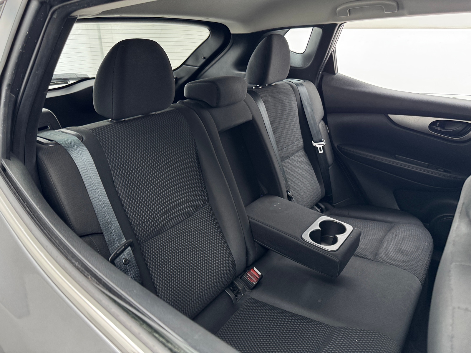 Thumbnail: 2021 Nissan Rogue Sport - 6