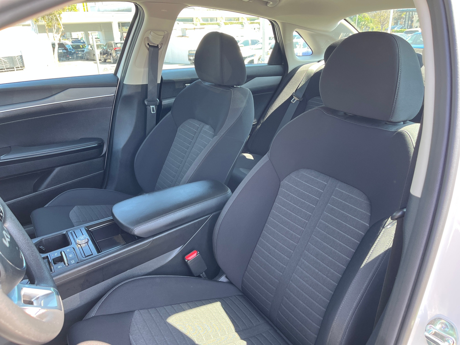 Thumbnail: 2025 Kia K5 - 2