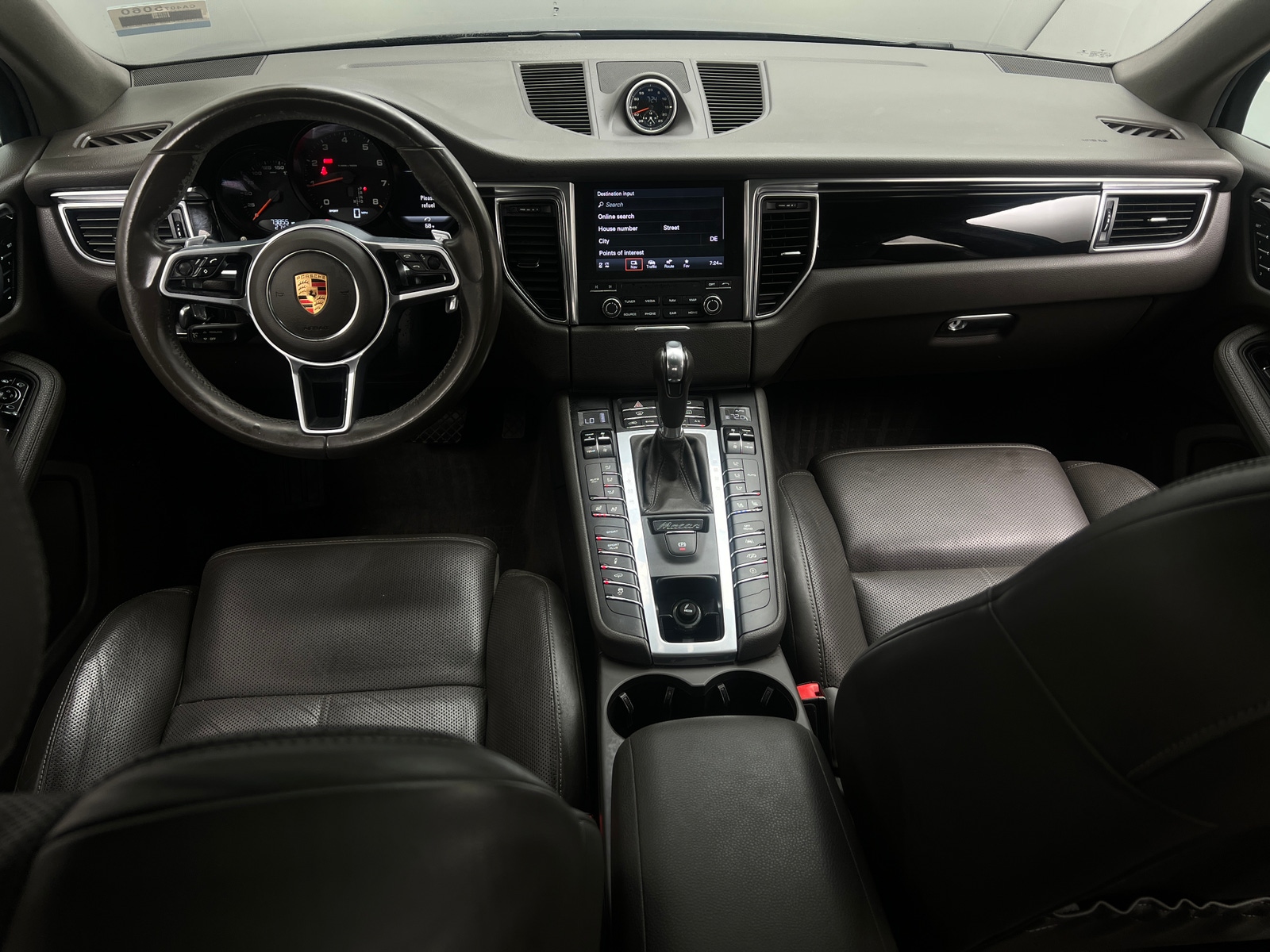 Thumbnail: 2018 Porsche Macan - 2